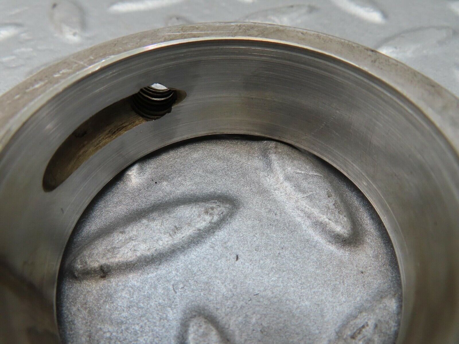 16555 Mercedes-Benz C107 350SLC Coupe Camshaft Tower Bearing 1160512112