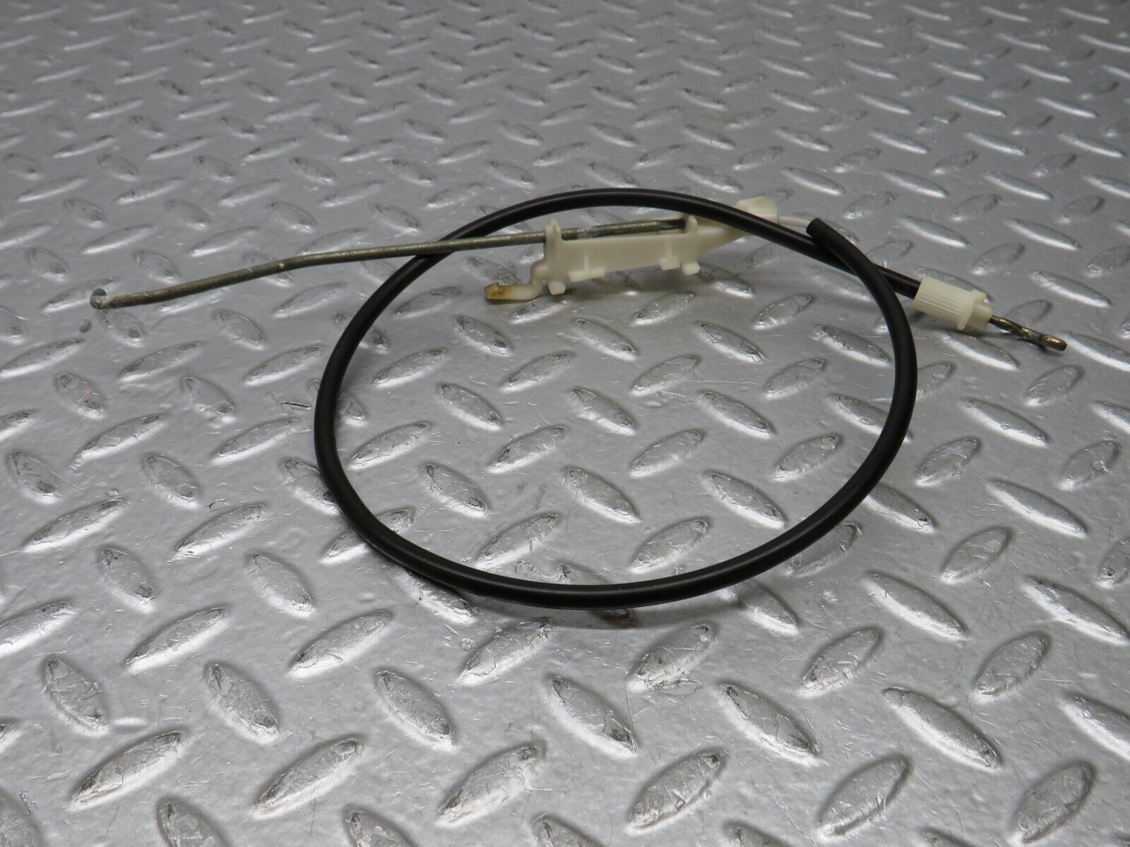 36866 Mercedes-Benz C126 420SEC Coupe Door Lock Cable