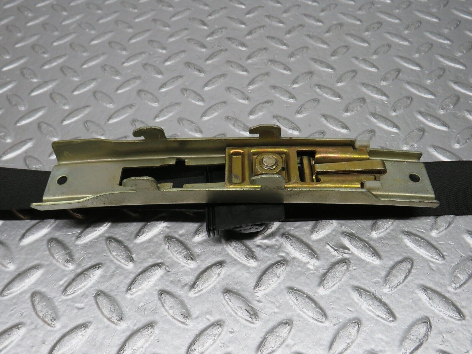 32636 Mercedes-Benz S124 300TE Front Left Seat Belt With Buckle 1248603985