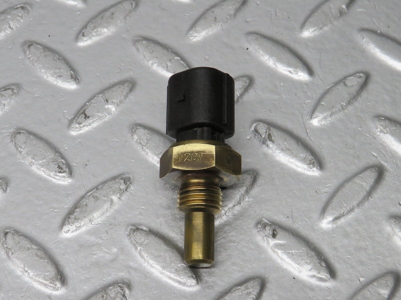 39713 Mercedes-Benz R129 320SL Coupe Coolant Temperature Sensor 0115425117