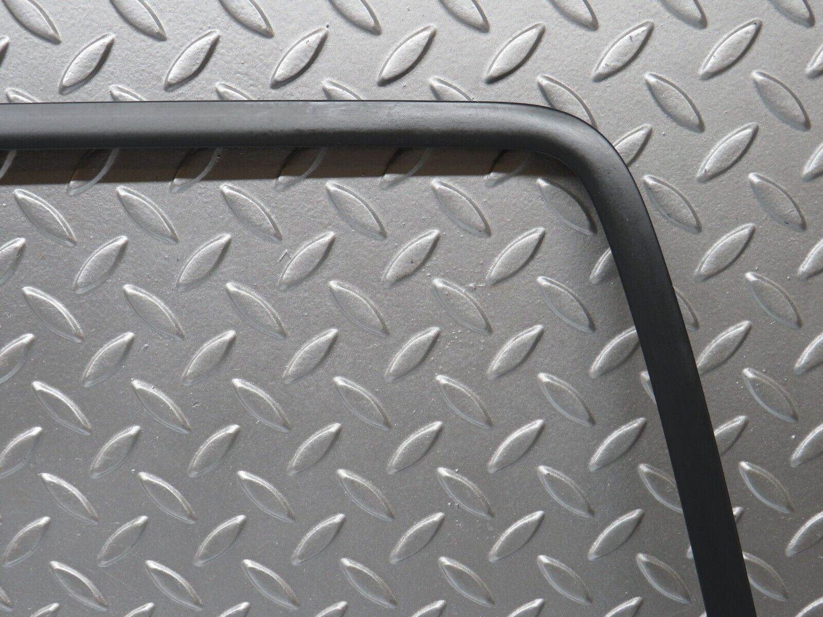 32313 Mercedes-Benz S124 300TE Wagon Tailgate Windscreen Frame