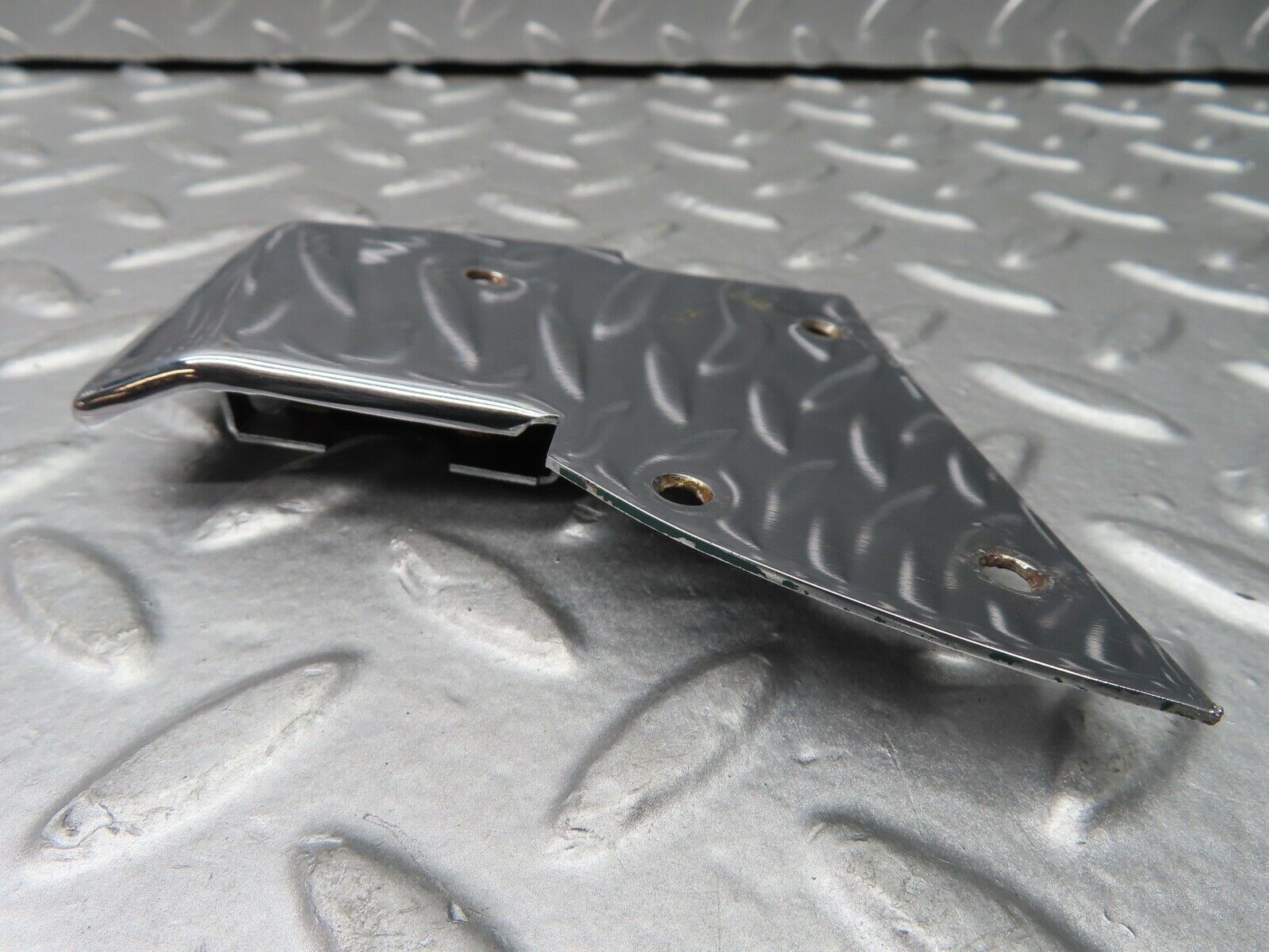 20922 Mercedes-Benz W114 250CE Coupe B Pillar Chrome Cover Right Side