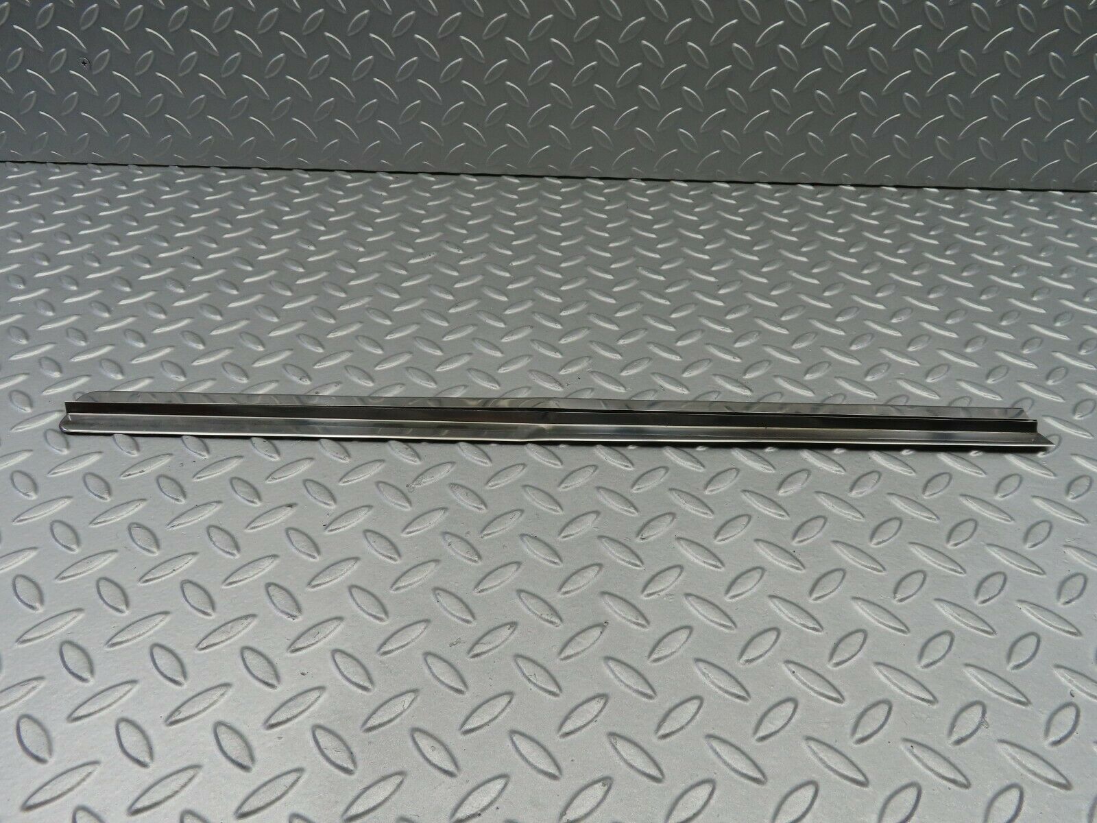 6847 Mercedes-Benz S124 E220 Wagon Sunroof Sliding Guide Rail Left And Right
