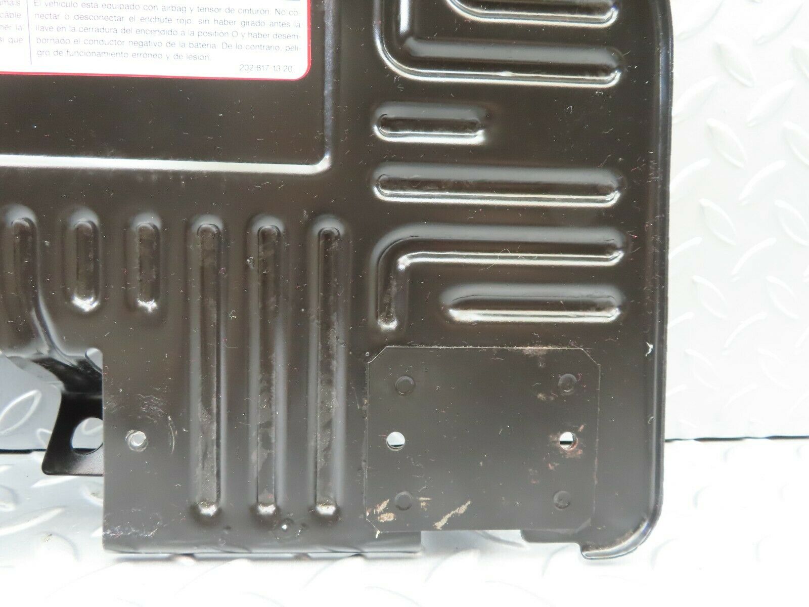 6596 Mercedes-Benz S124 E220 Wagon Front Right Floor Relay Cover 2028171320