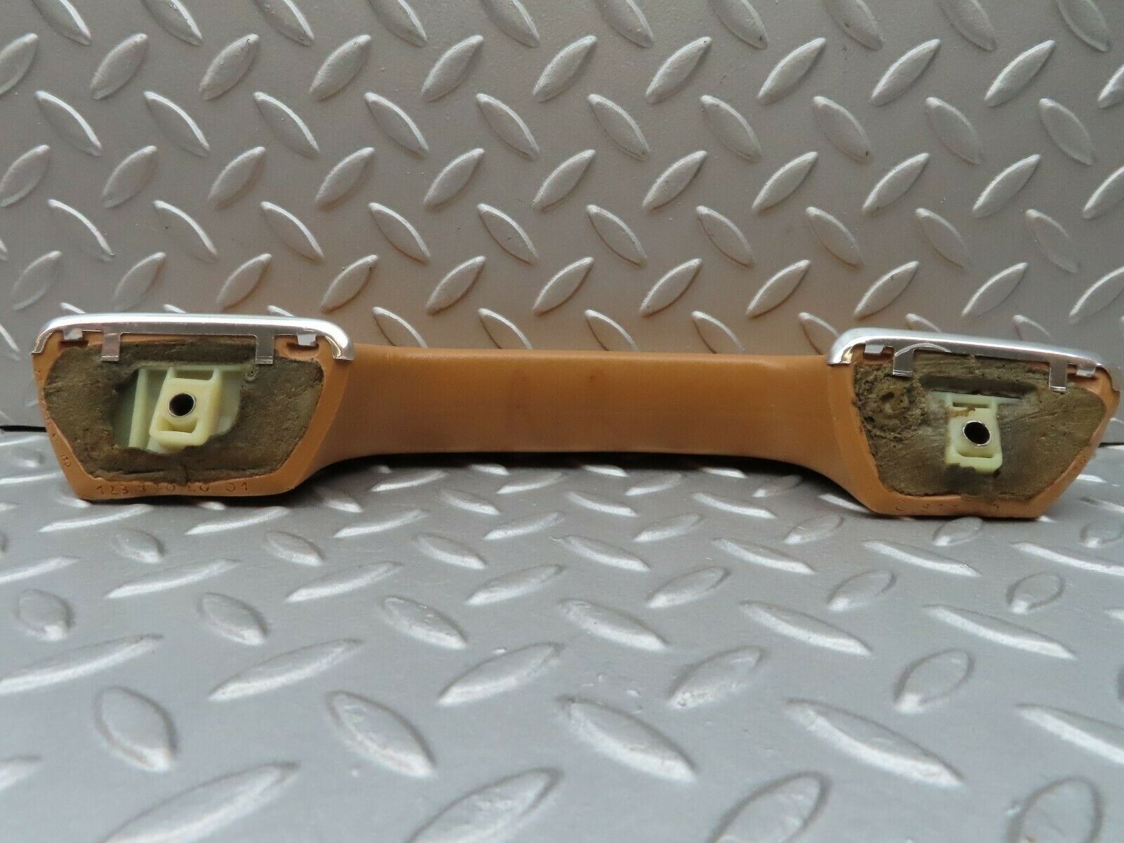 3710 Mercedes-Benz S123 200T Wagon Door Handle Rear Right Palomino 1239702001