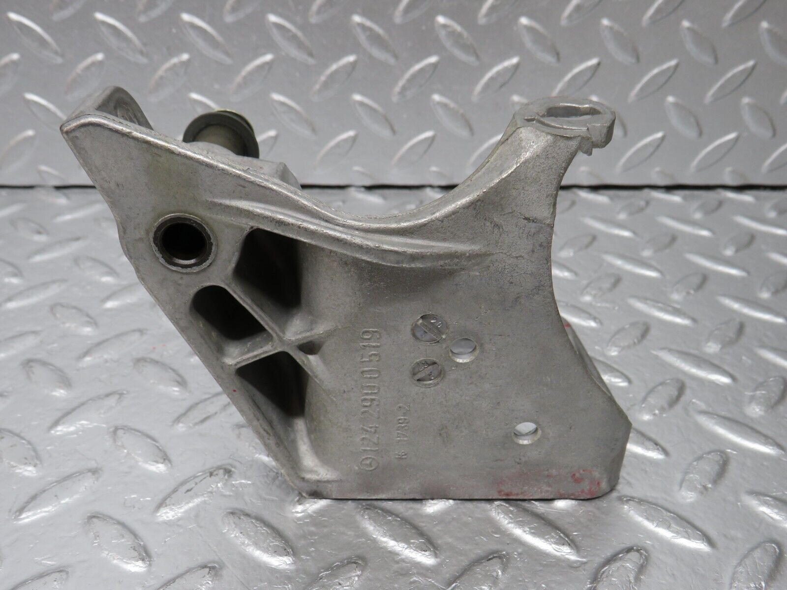 34109 Mercedes-Benz W124 260E Brake Pedal Bracket 1242900519