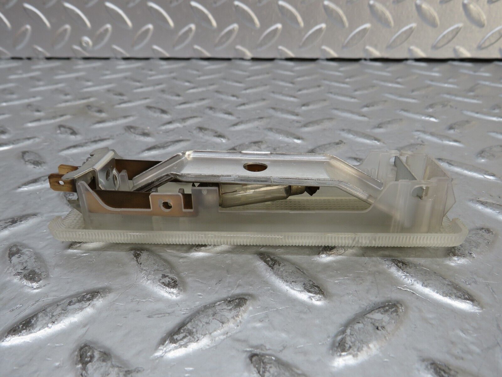 27701 Mercedes-Benz S124 300TE Wagon Rear Interior Dome Light 0018200601