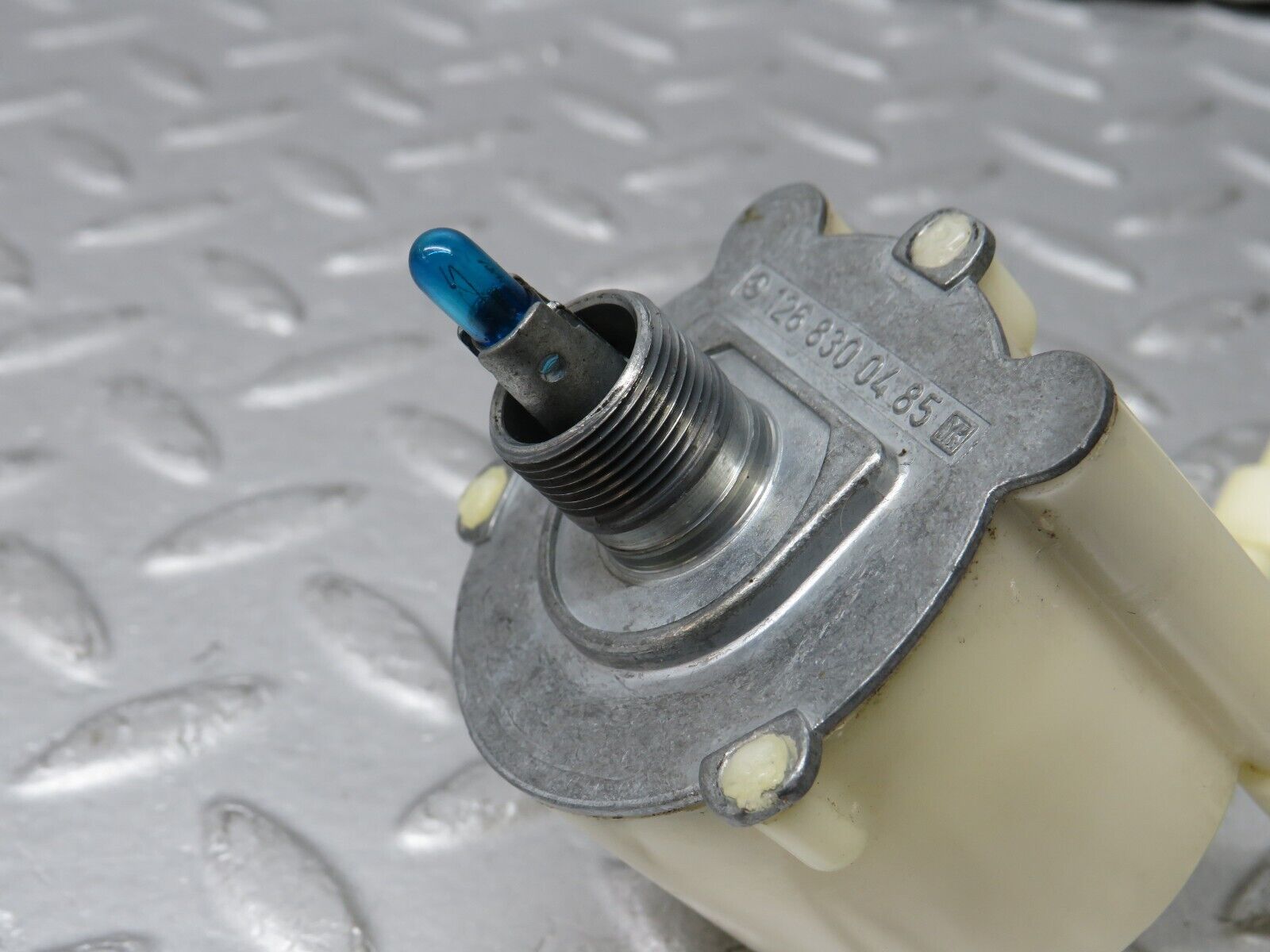 36151 Mercedes-Benz W126 420SE Heater Regulator 1268300485