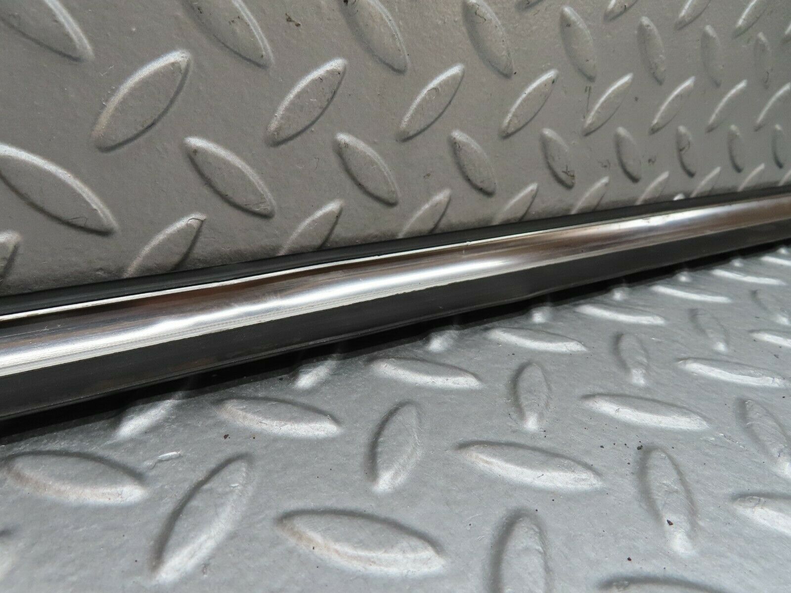 18002 Mercedes-Benz W123 200 Front Right Door Lower Trim