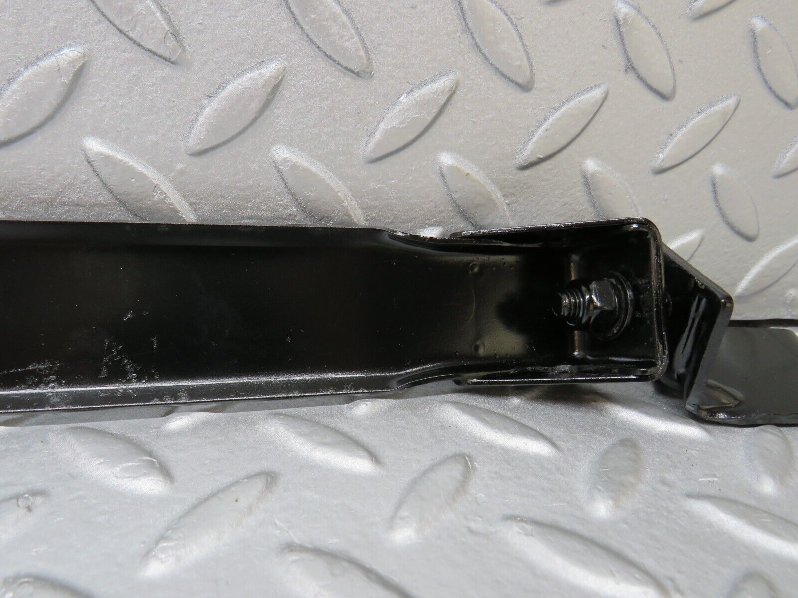 36768 Mercedes-Benz W201 190E 2.0L Fuel Tank Tightening Strap 2014700040