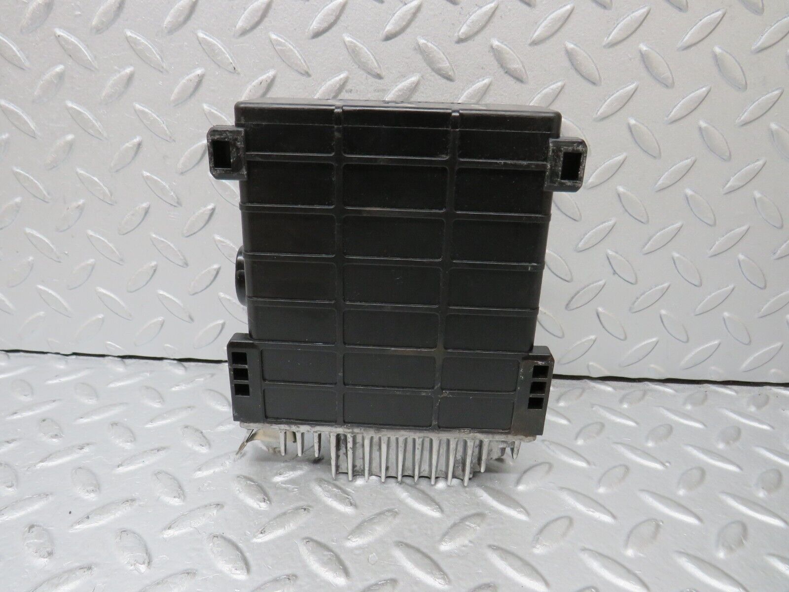 36969 Mercedes-Benz C126 420SEC Coupe Engine Control Unit ECU Bosch 0280800118 0045450432