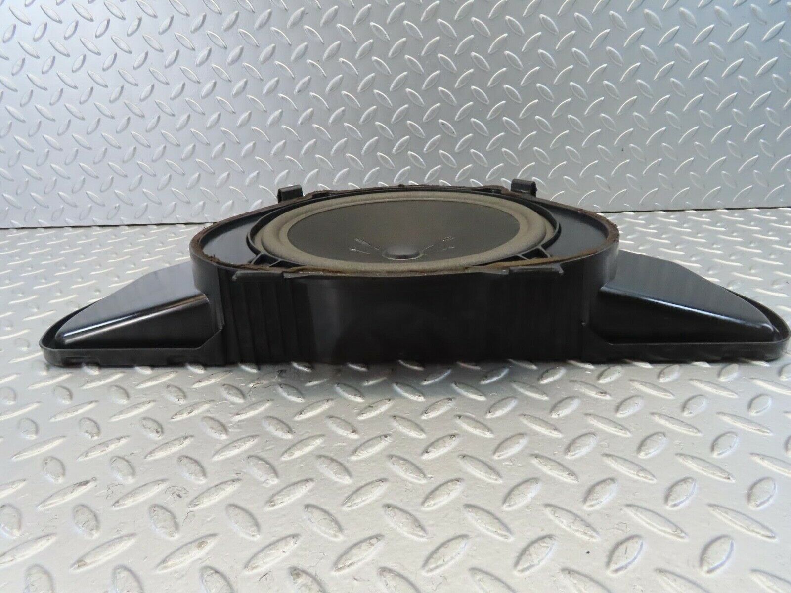 11109 Mercedes-Benz W221 S320 Subwoofer 2218202402