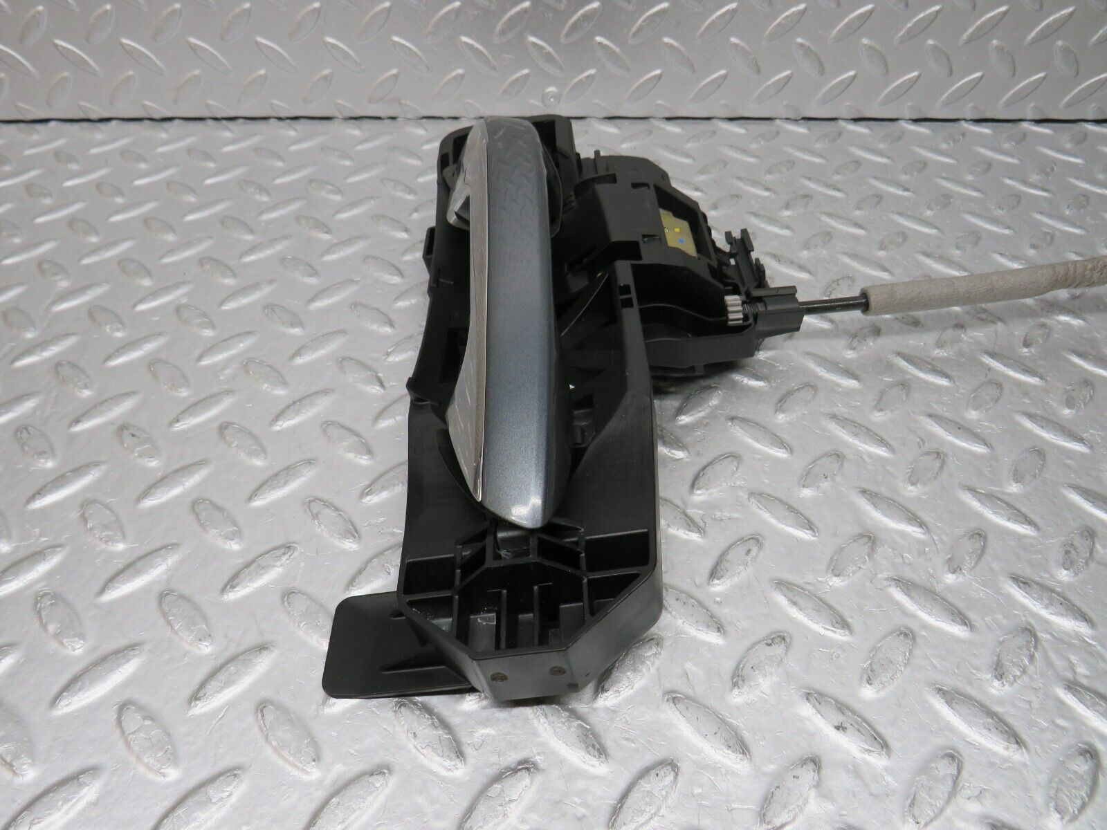 35288 Mercedes-Benz W221 Front Left Door Exterior Handle No Key 2217601334