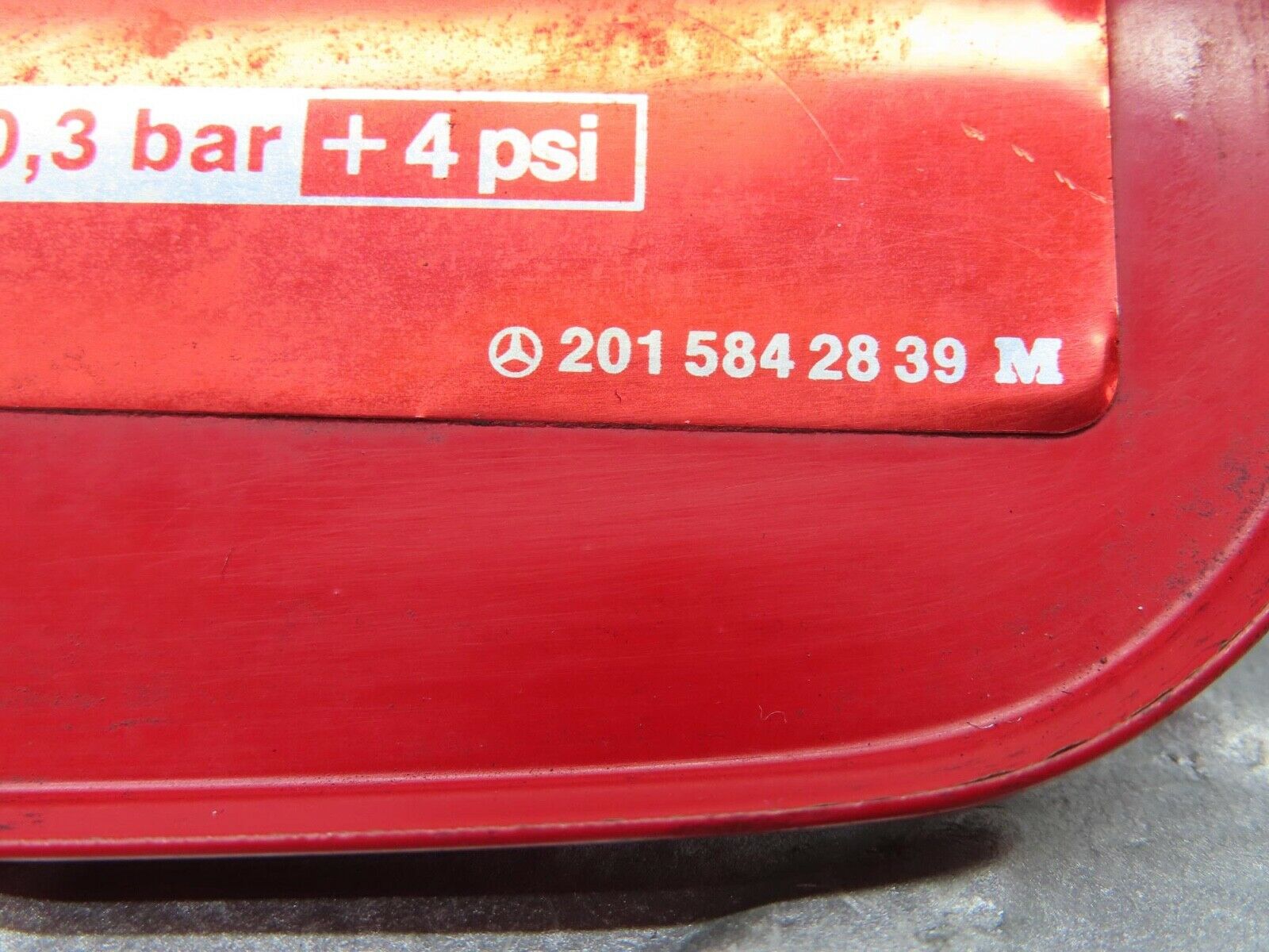 14604 Mercedes-Benz W201 190E Fuel Tank Flap Cap 2015842839