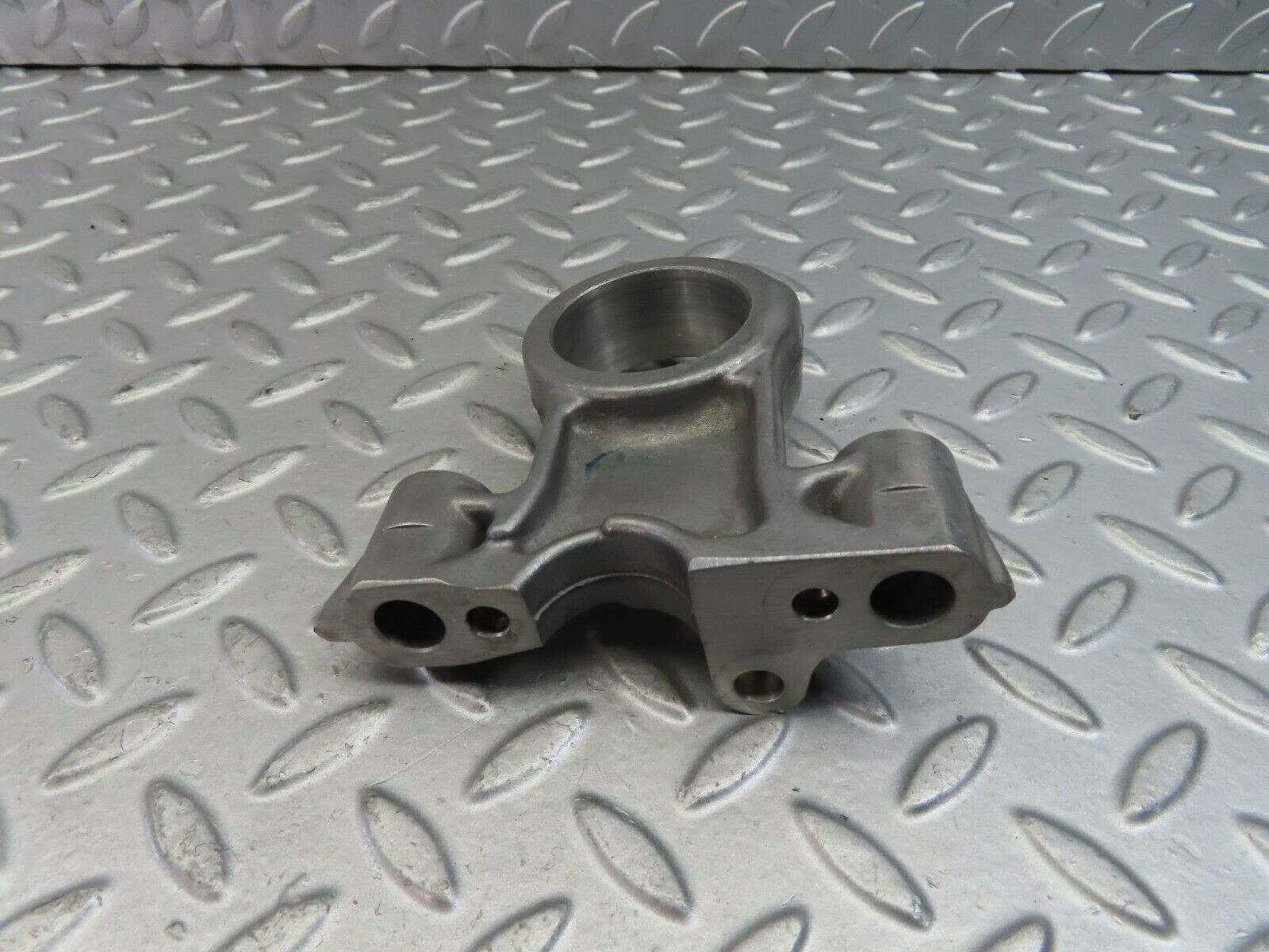 9126 Mercedes-Benz W108 Camshaft Tower Bearing 1140510016