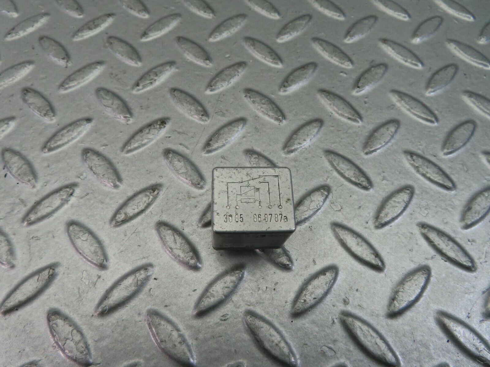 9425 Mercedes-Benz C124 300CE Coupe Multi Purpose Relay 0015420219