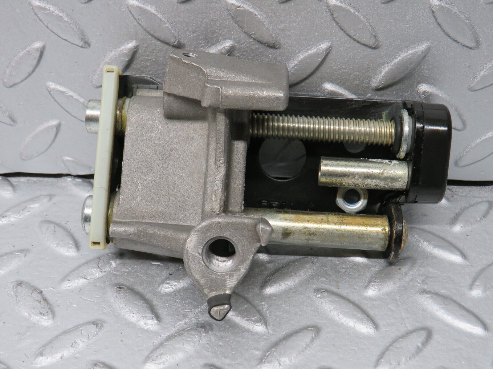 36855 Mercedes-Benz R129 300SL-24 Front Left Seat Adjustment Guide