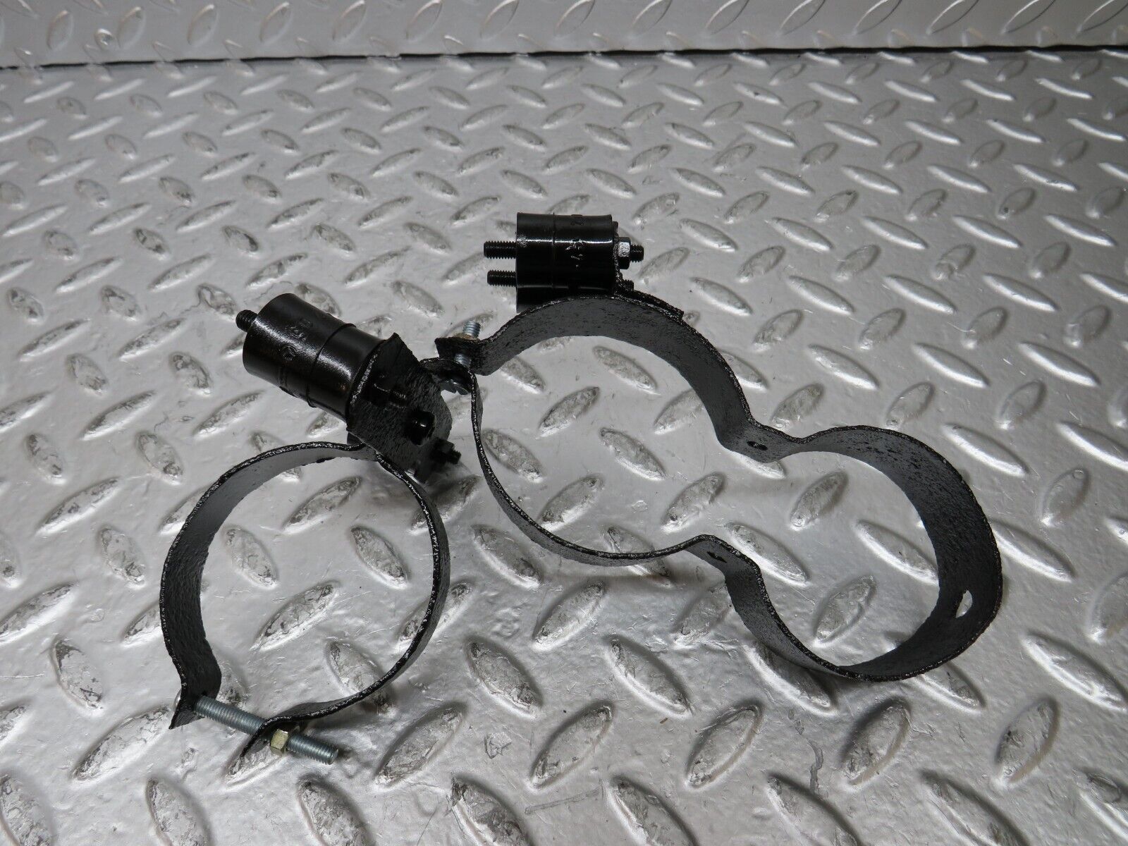 26194 Mercedes-Benz W116 450SE Fuel Pump Fuel Filter Bracket Holder