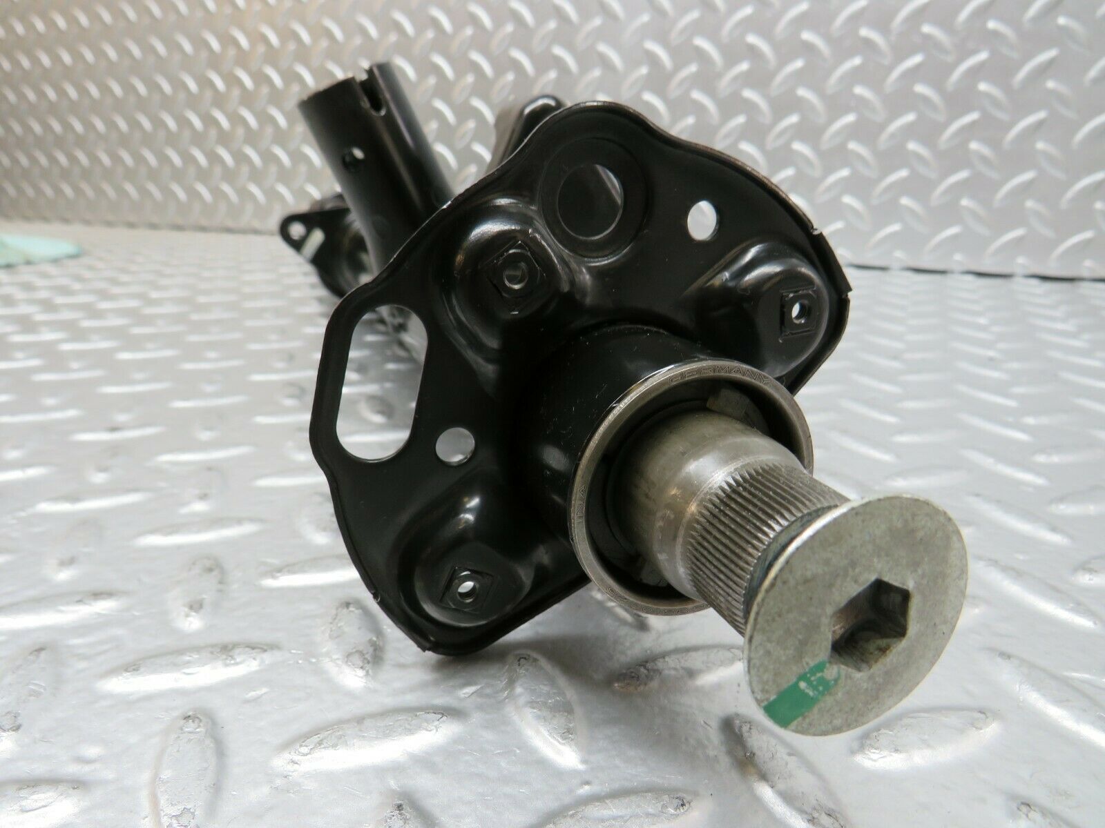 24337 Mercedes-Benz S124 220TE Wagon Steering Column