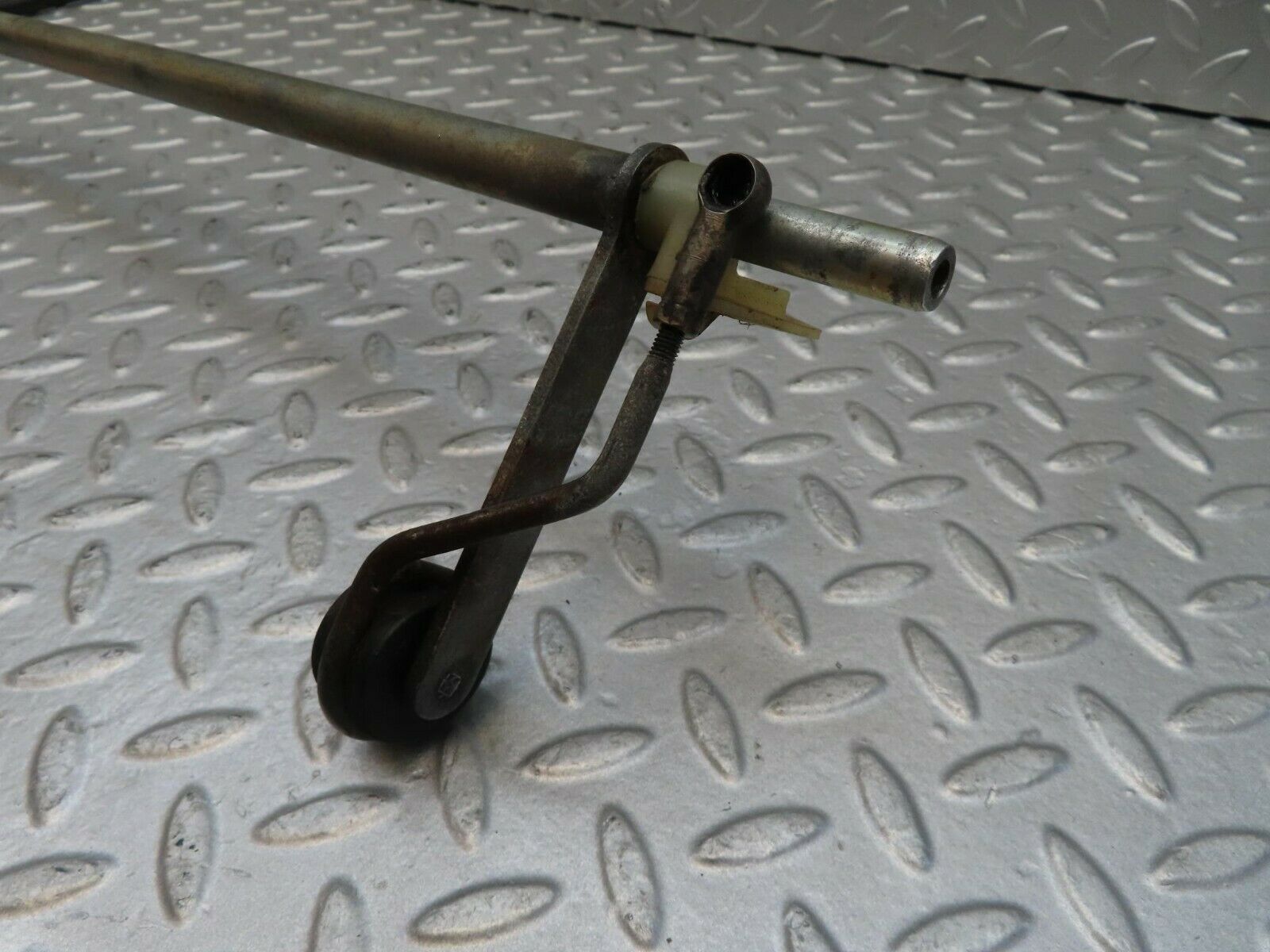 16597 Mercedes-Benz C107 380SLC Accelerator Pedal Linkage