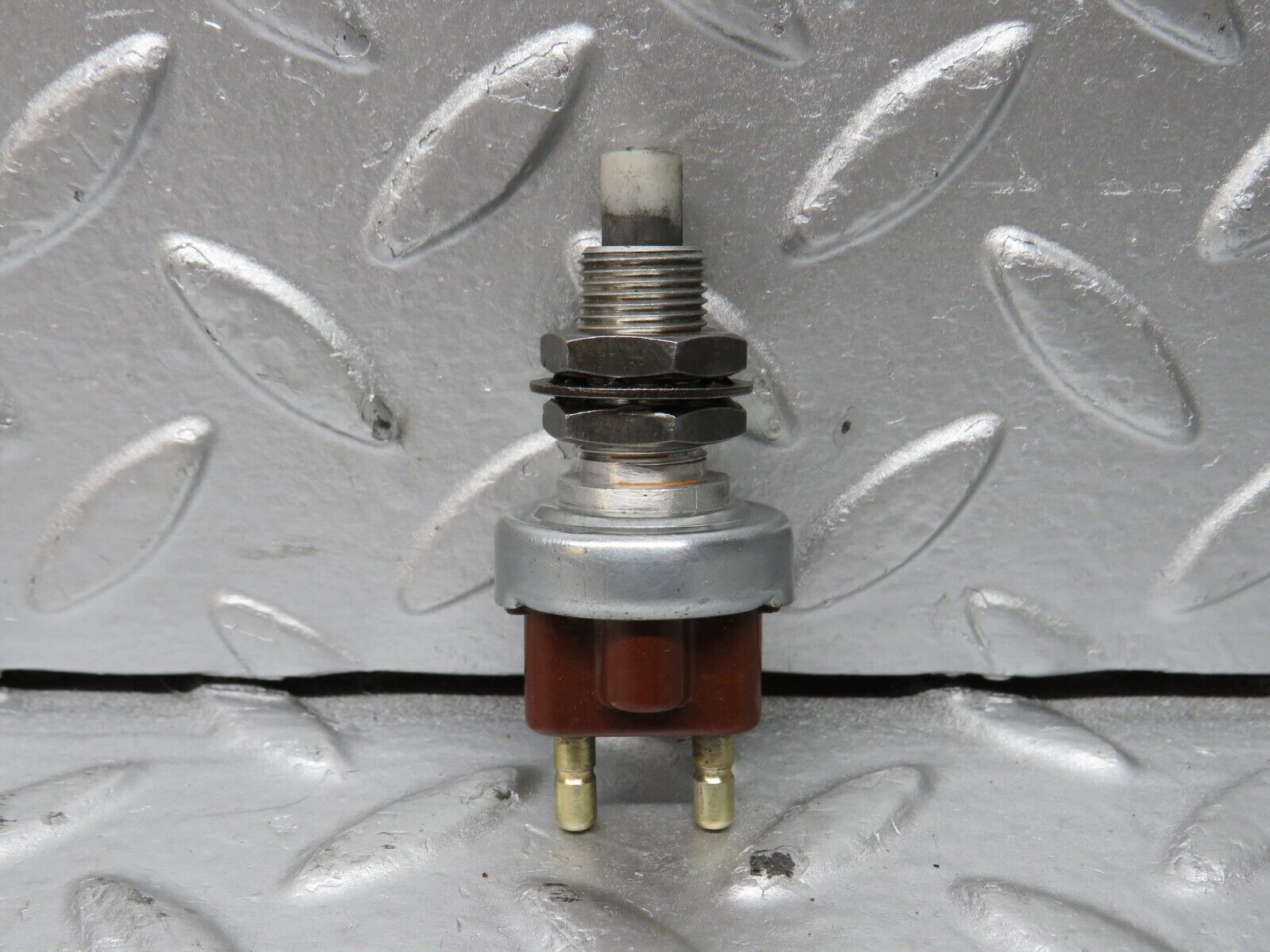 32043 Mercedes-Benz W123 230E Brake Light Contact Switch 190130