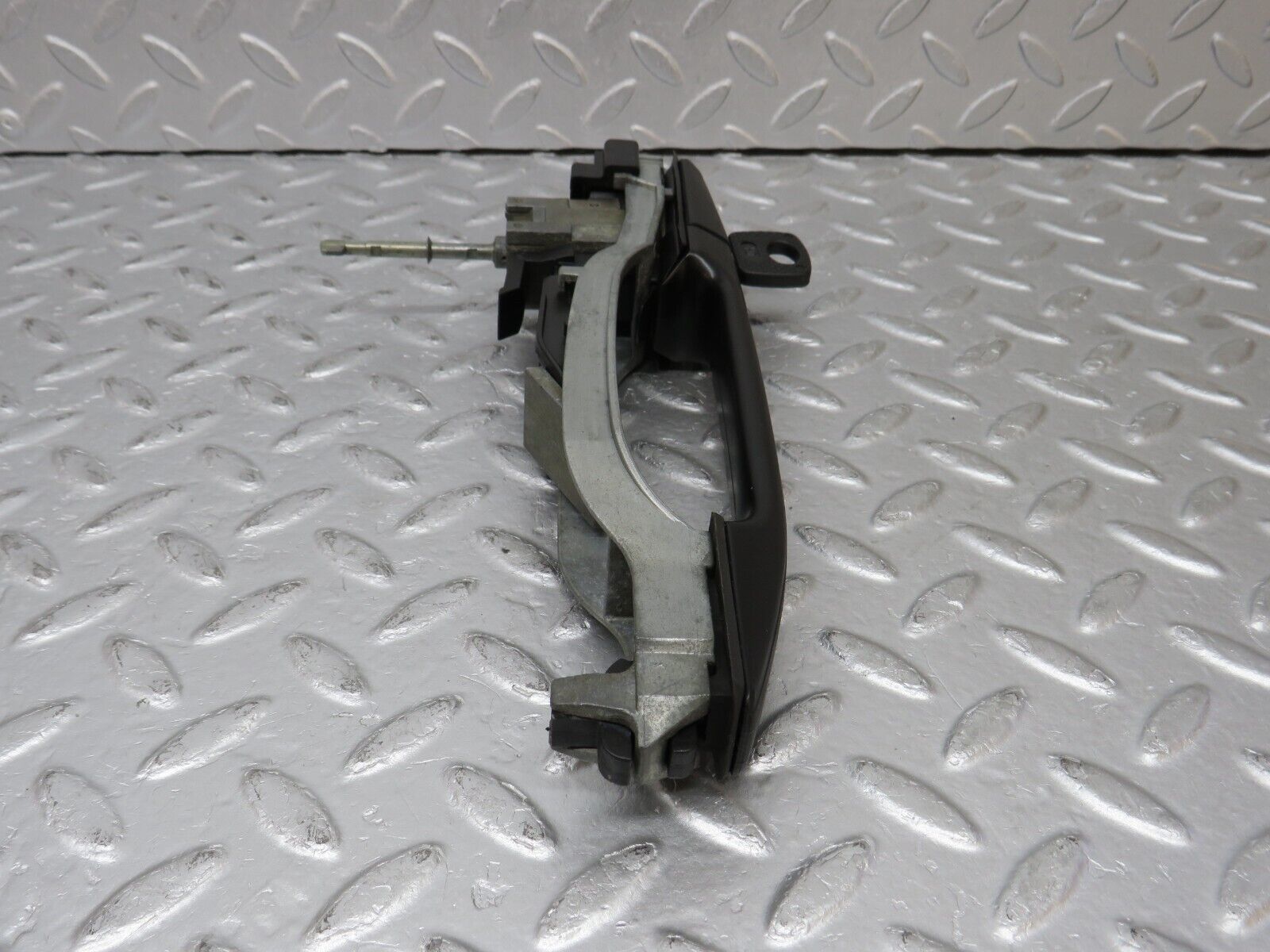 38462 Mercedes-Benz R129 280SL Coupe Right Door Exterior Handle With Key