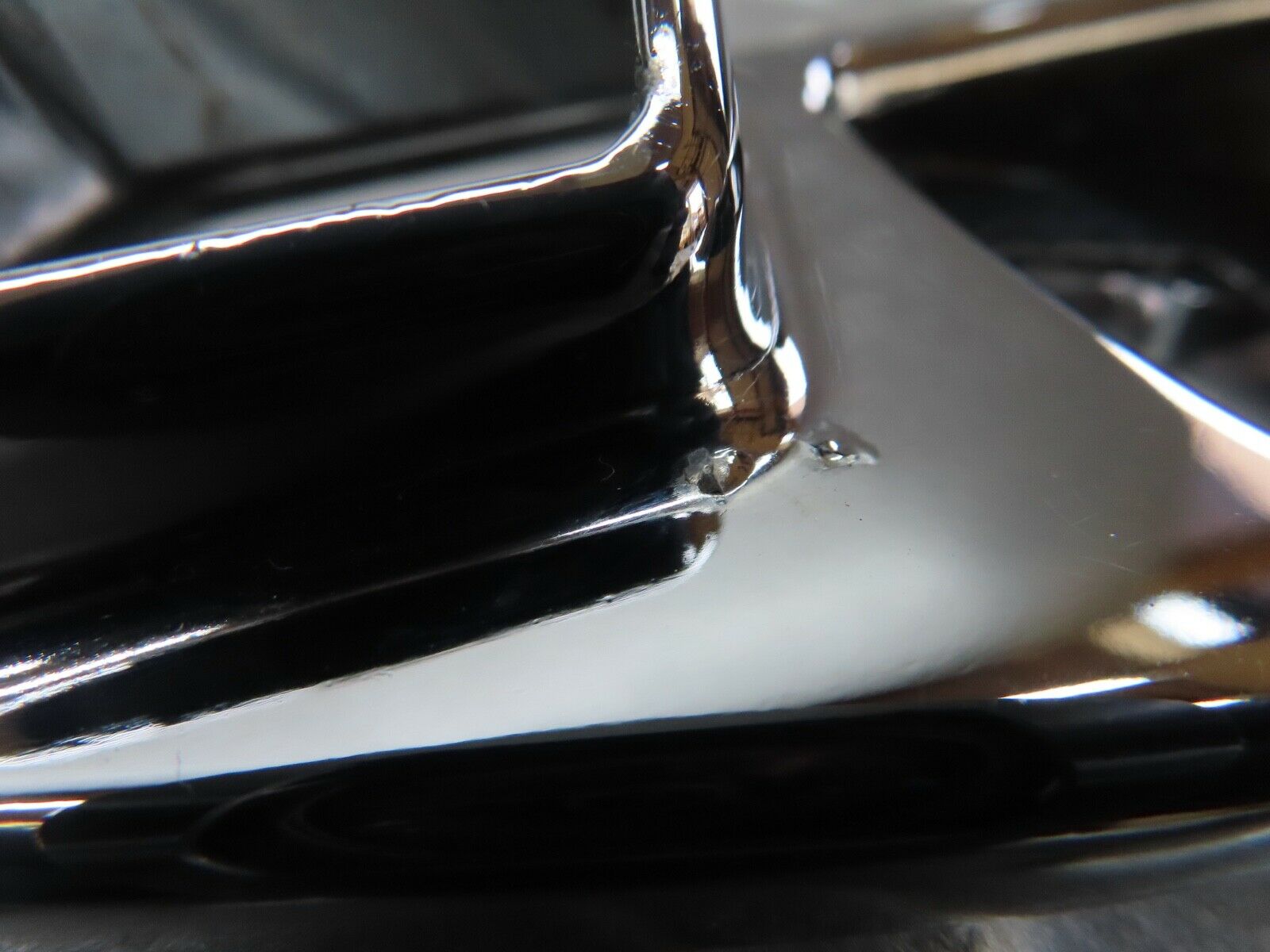 17573 Mercedes-Benz W116 450SEL Chrome Frame For Door Opener Left 1167660111