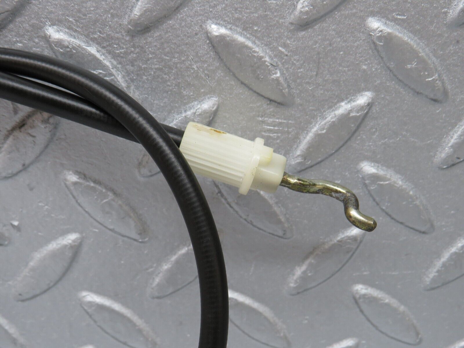 36866 Mercedes-Benz C126 420SEC Coupe Door Lock Cable