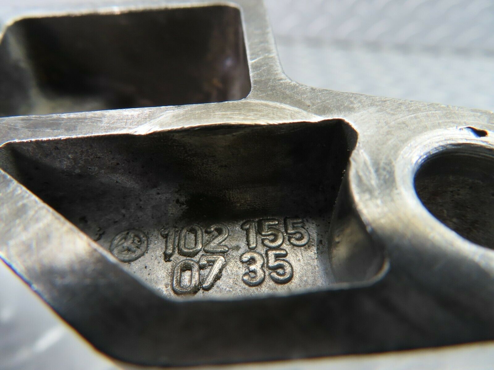 9208 Mercedes-Benz W124 Engine Bracket 1021550735