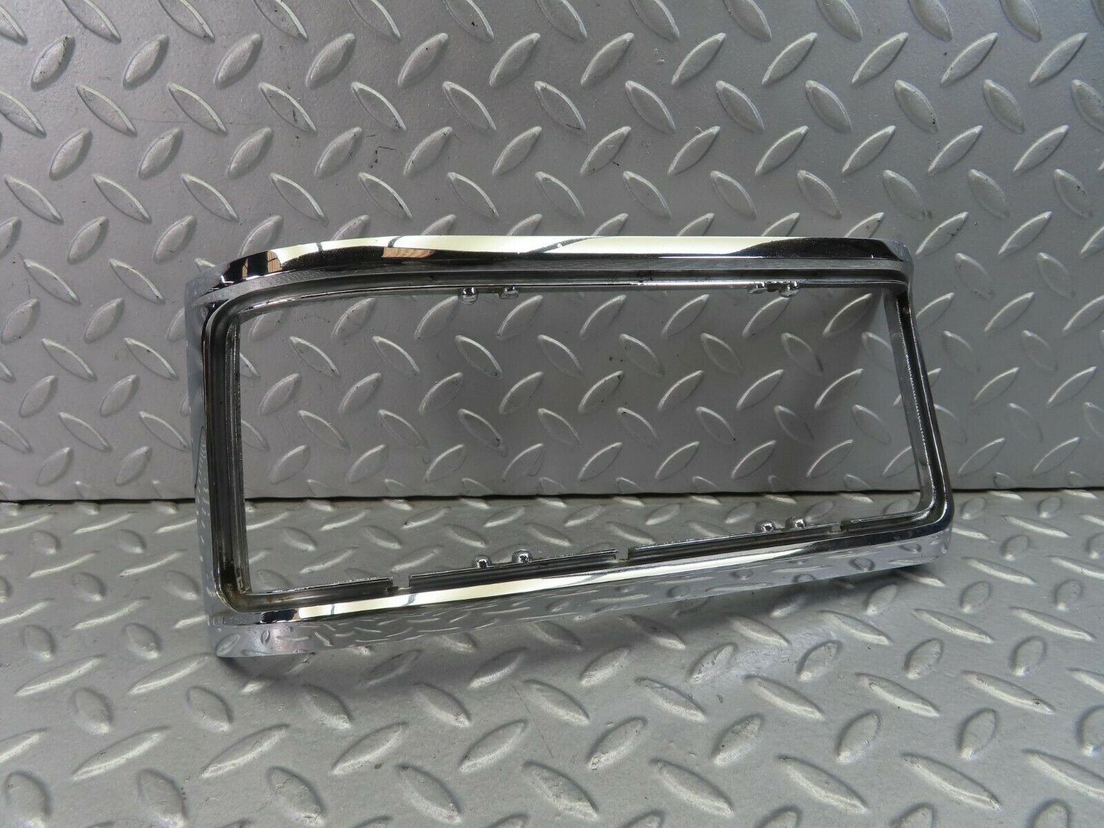 8486 Mercedes-Benz W115 Tail Light Chrome Frame Left Side