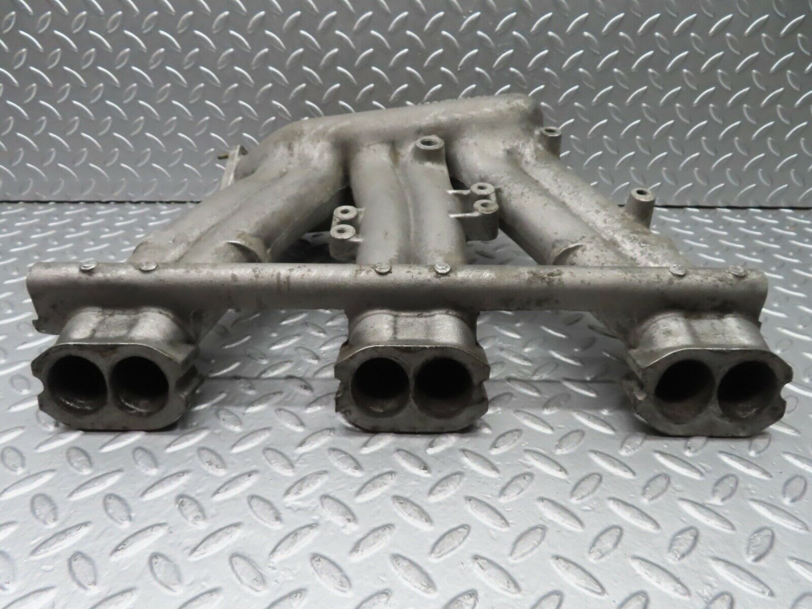 20879 Mercedes-Benz W114 250CE Coupe Intake Manifold 1301410101