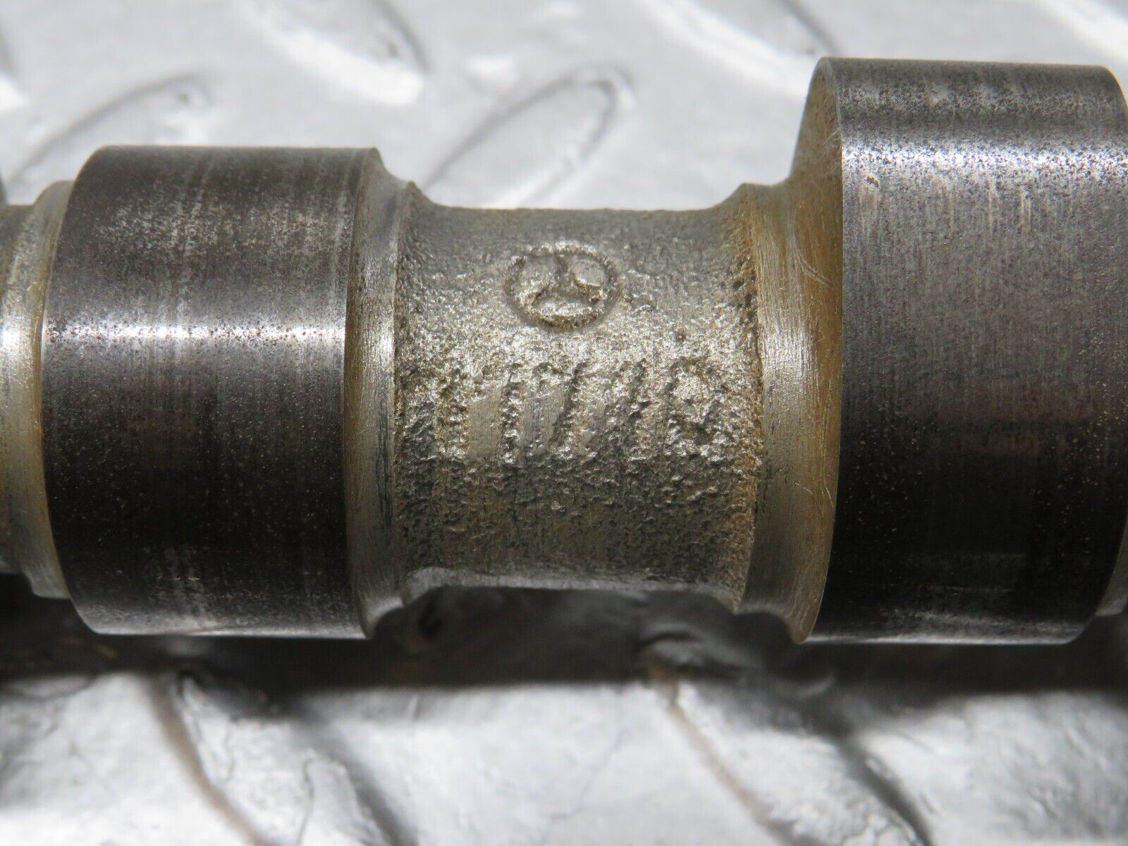 37135 Mercedes-Benz C126 420SEC Coupe Camshaft Left Side 11710