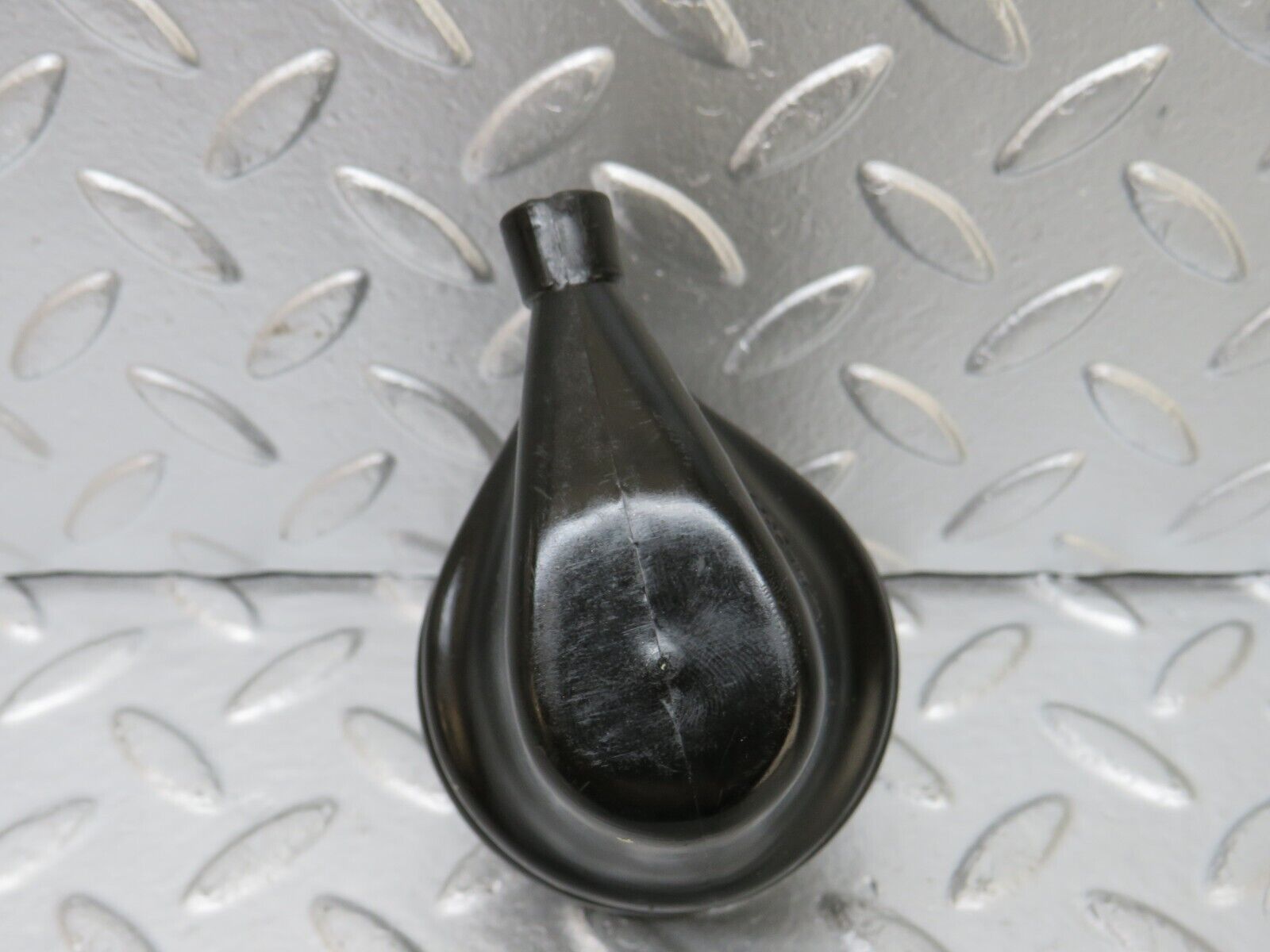 25592 Mercedes-Benz W123 200 Ignition Coil Protective Cap 0001581785