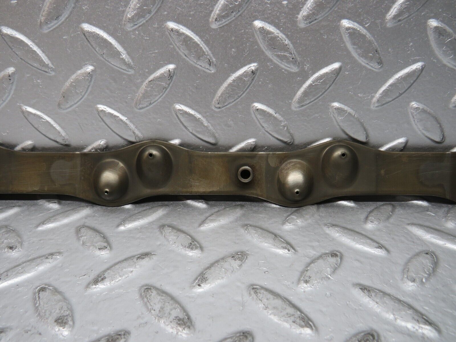 32679 Mercedes-Benz S124 300TE Wagon Camshaft Oil Tube