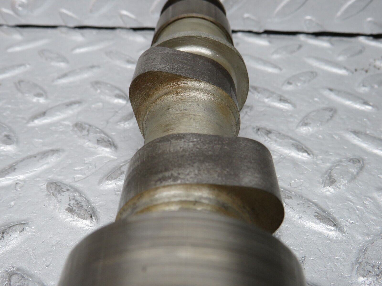 37134 Mercedes-Benz C126 420SEC Coupe Camshaft Right Side 11711