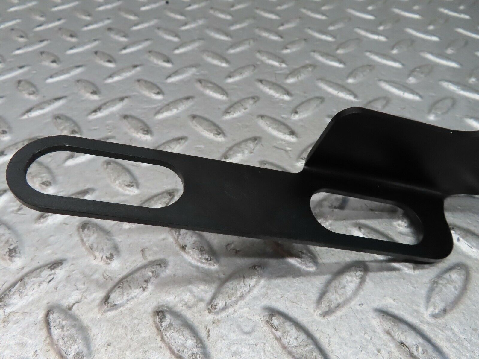 19457 Mercedes-Benz C140 CL420 Coupe Exhaust Bracket Pair 1404923341