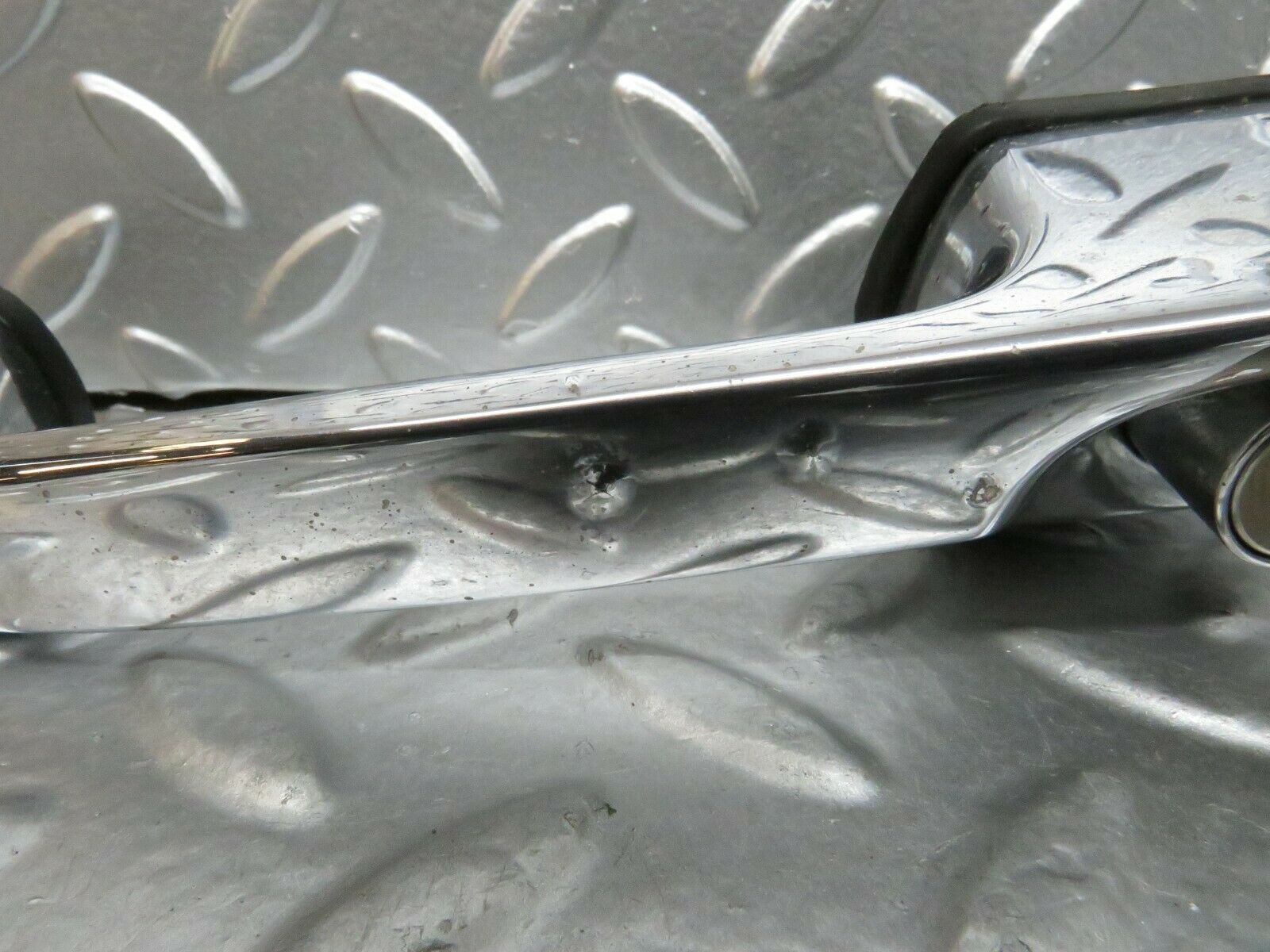 23715 Mercedes-Benz W114 280E Exterior Door Handle Front Left With Key 1157600501