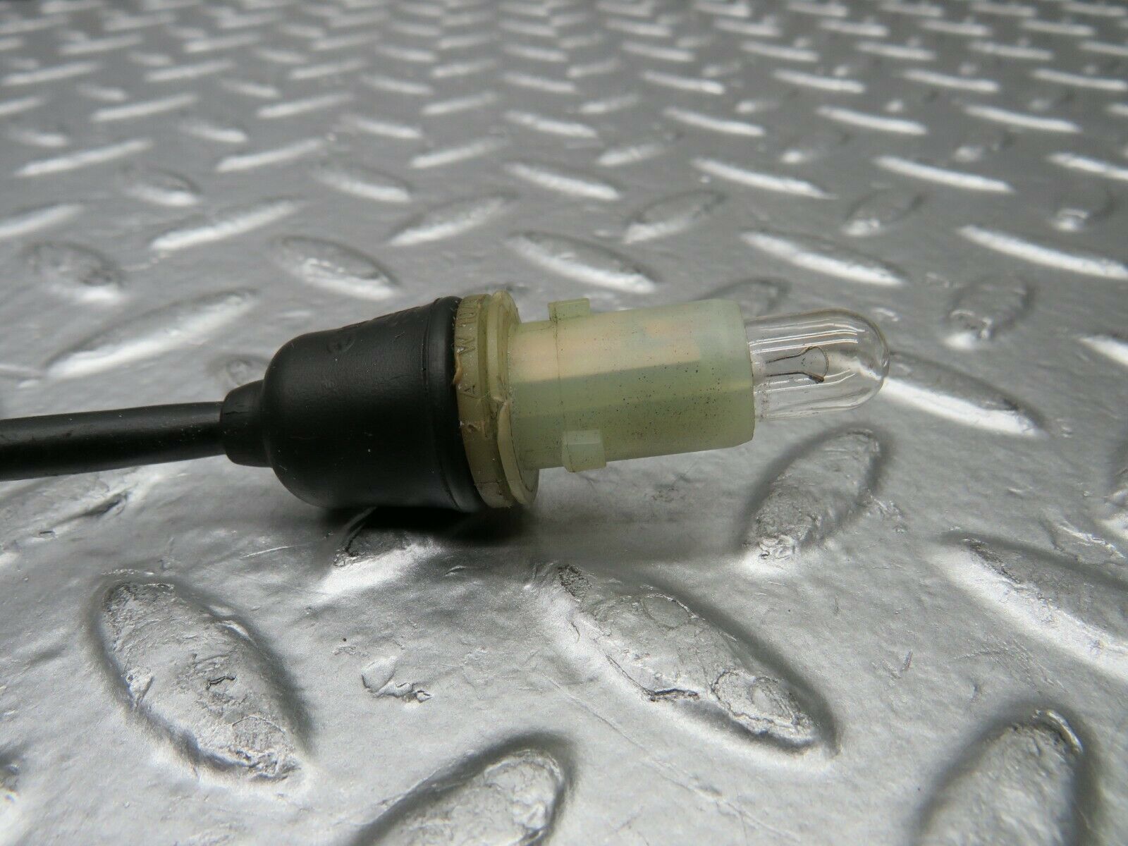 22629 Mercedes-Benz C124 E220 Coupe Front Wing Indicator Cable Wire 1249971881