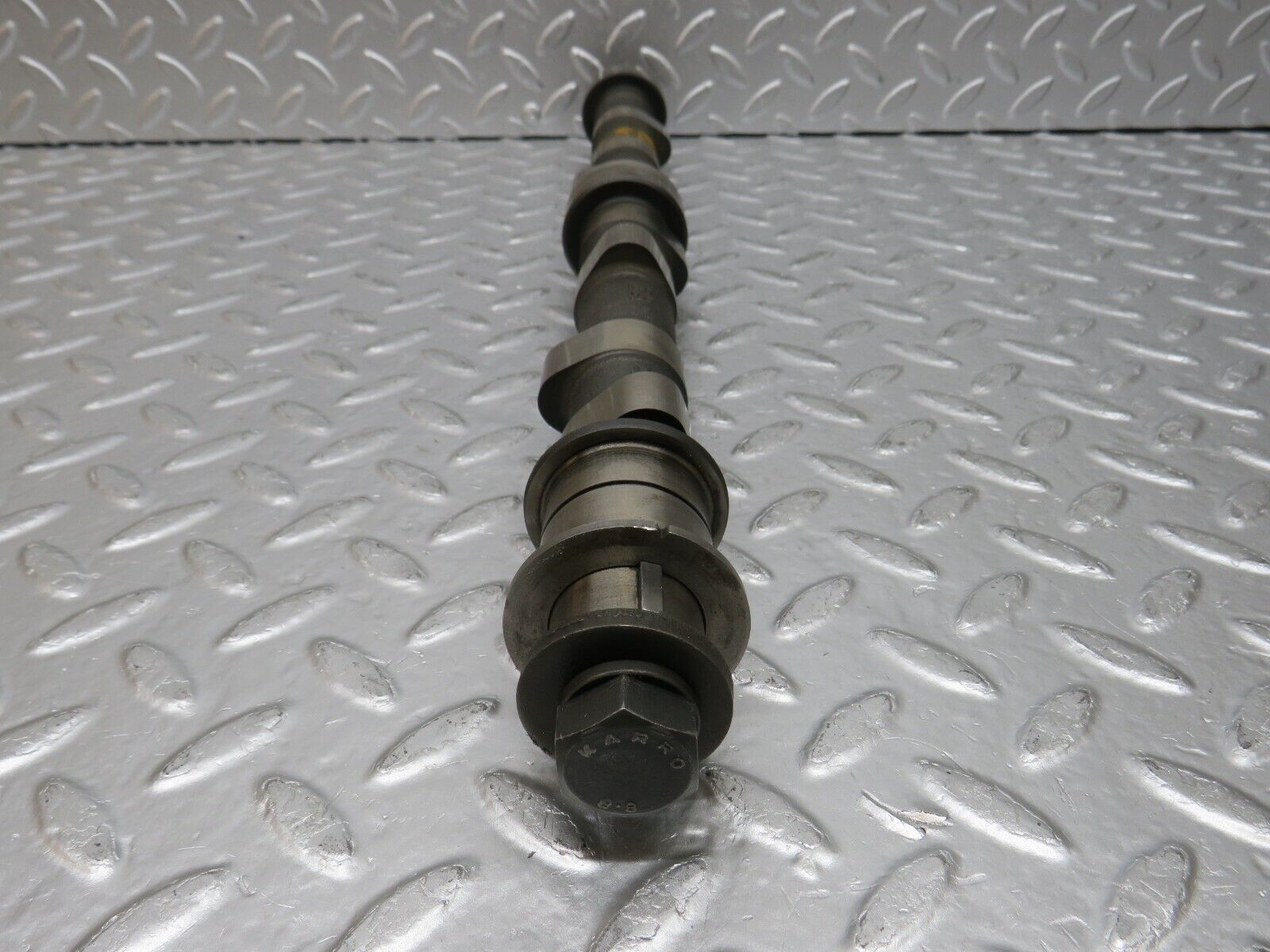 0878 Mercedes-Benz W123 240D Camshaft 6160510201