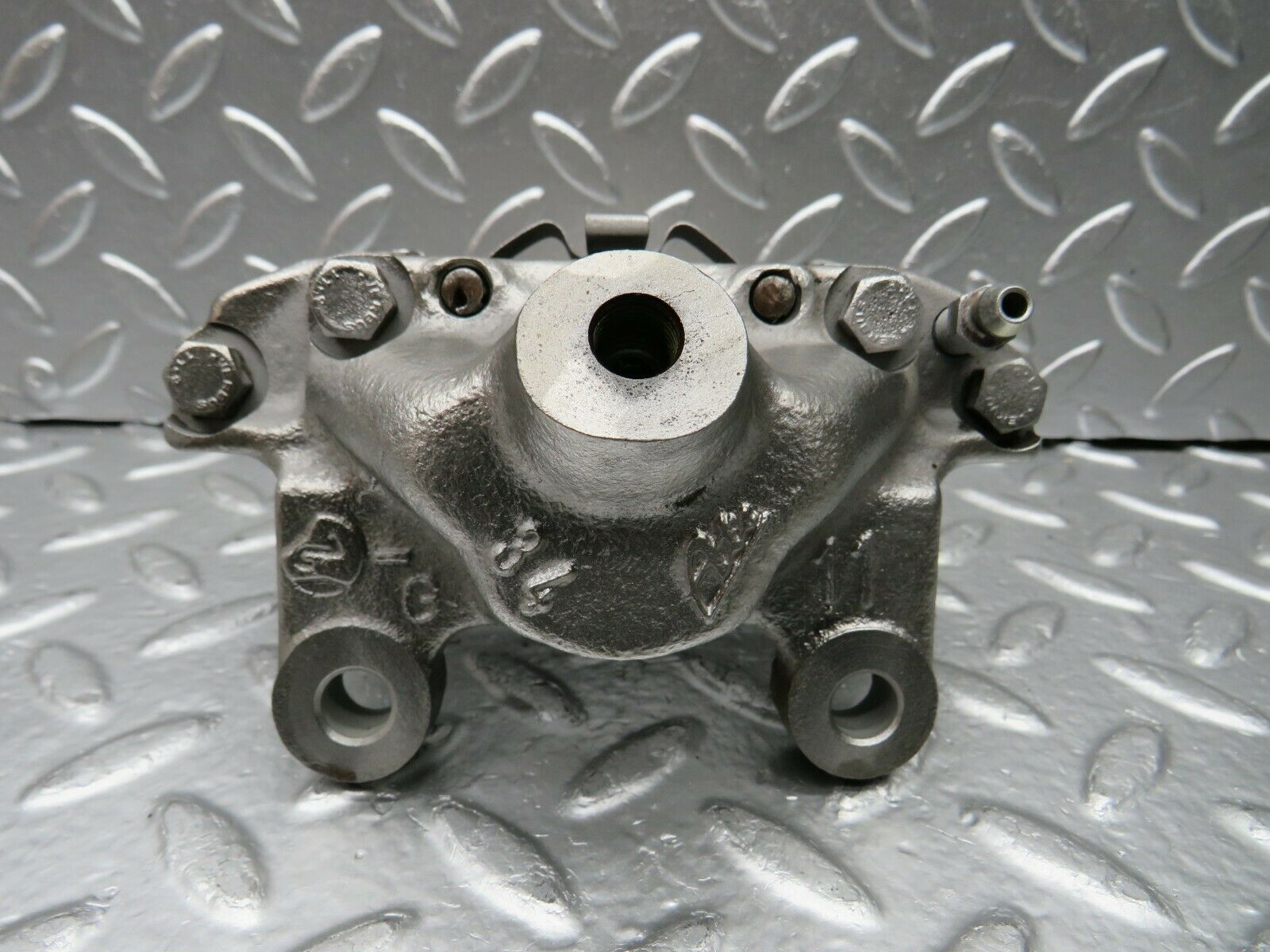 22413 Mercedes-Benz C124 E220 Coupe Rear Left Brake Caliper Lucas 34