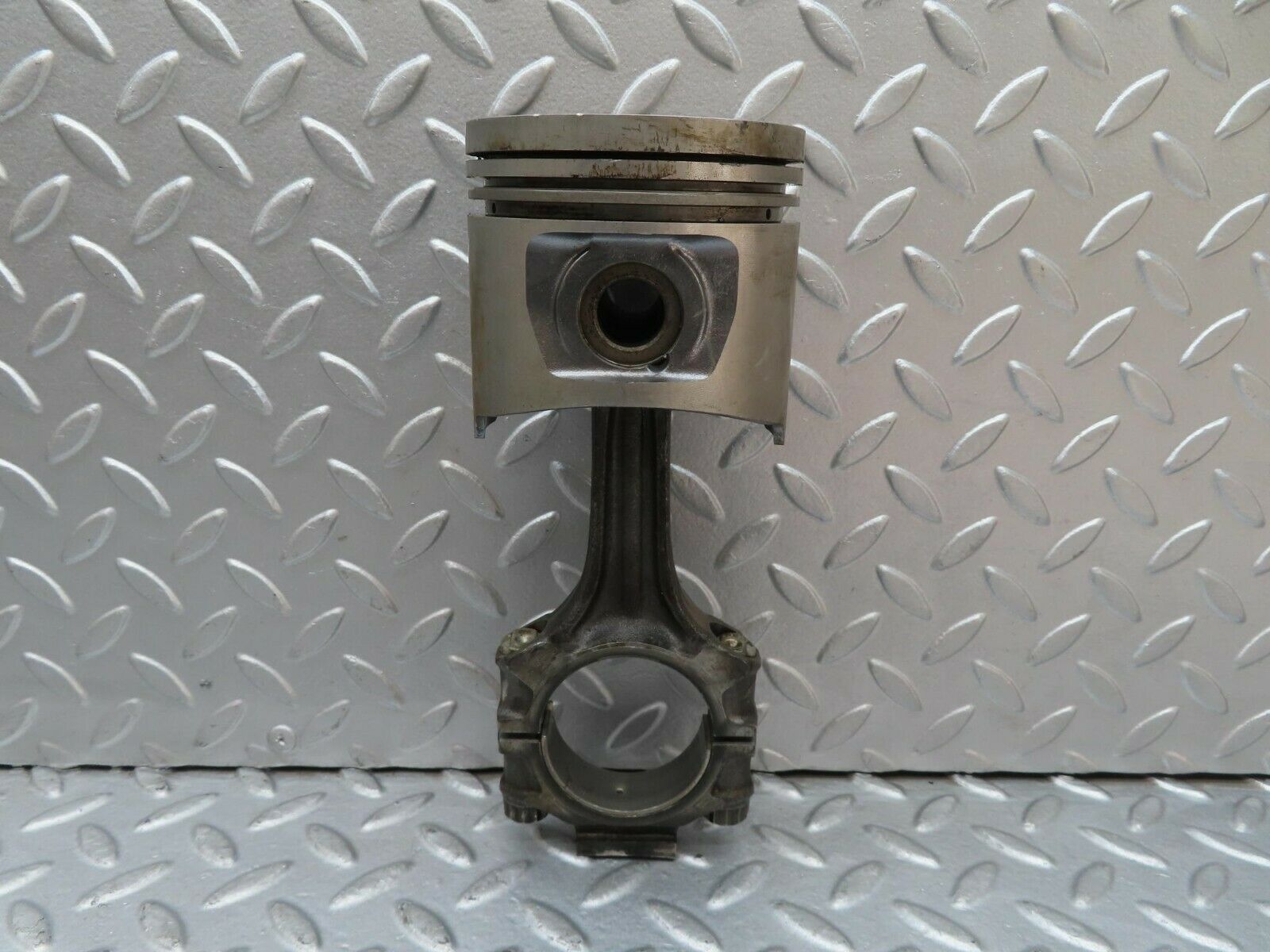 16568 Mercedes-Benz C107 350SLC Coupe Piston With Connecting Rod 92 mm