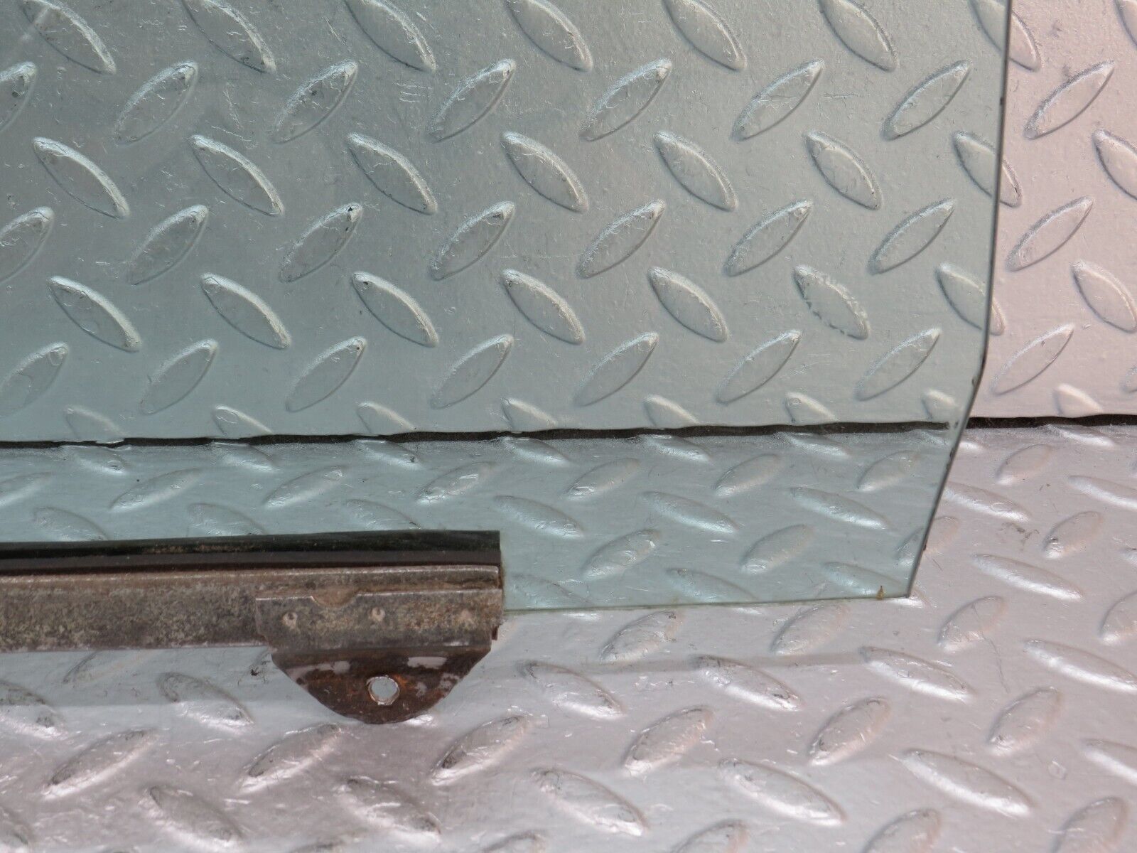 35792 Mercedes-Benz W108 Rear Left Door Window Glass