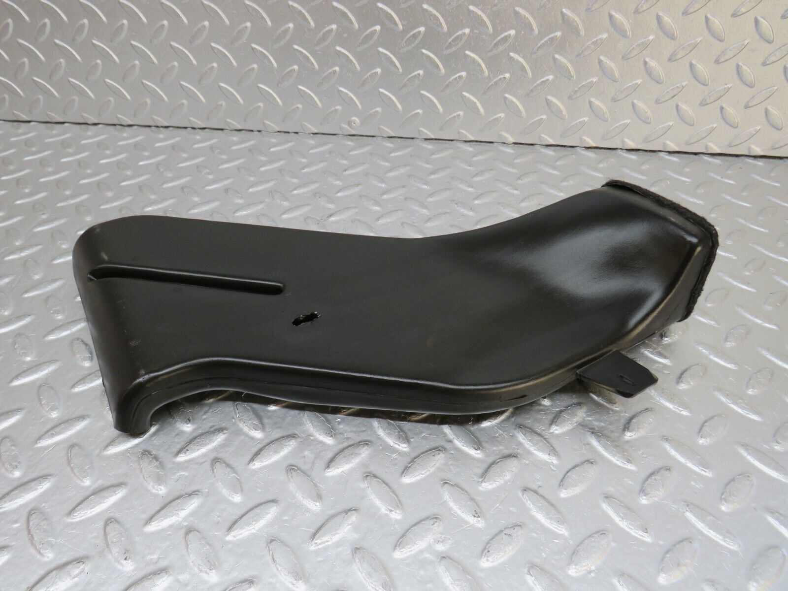 33582 Mercedes-Benz W201 190E 2.0L Air Duct Heater Ventilation Left 2018310146