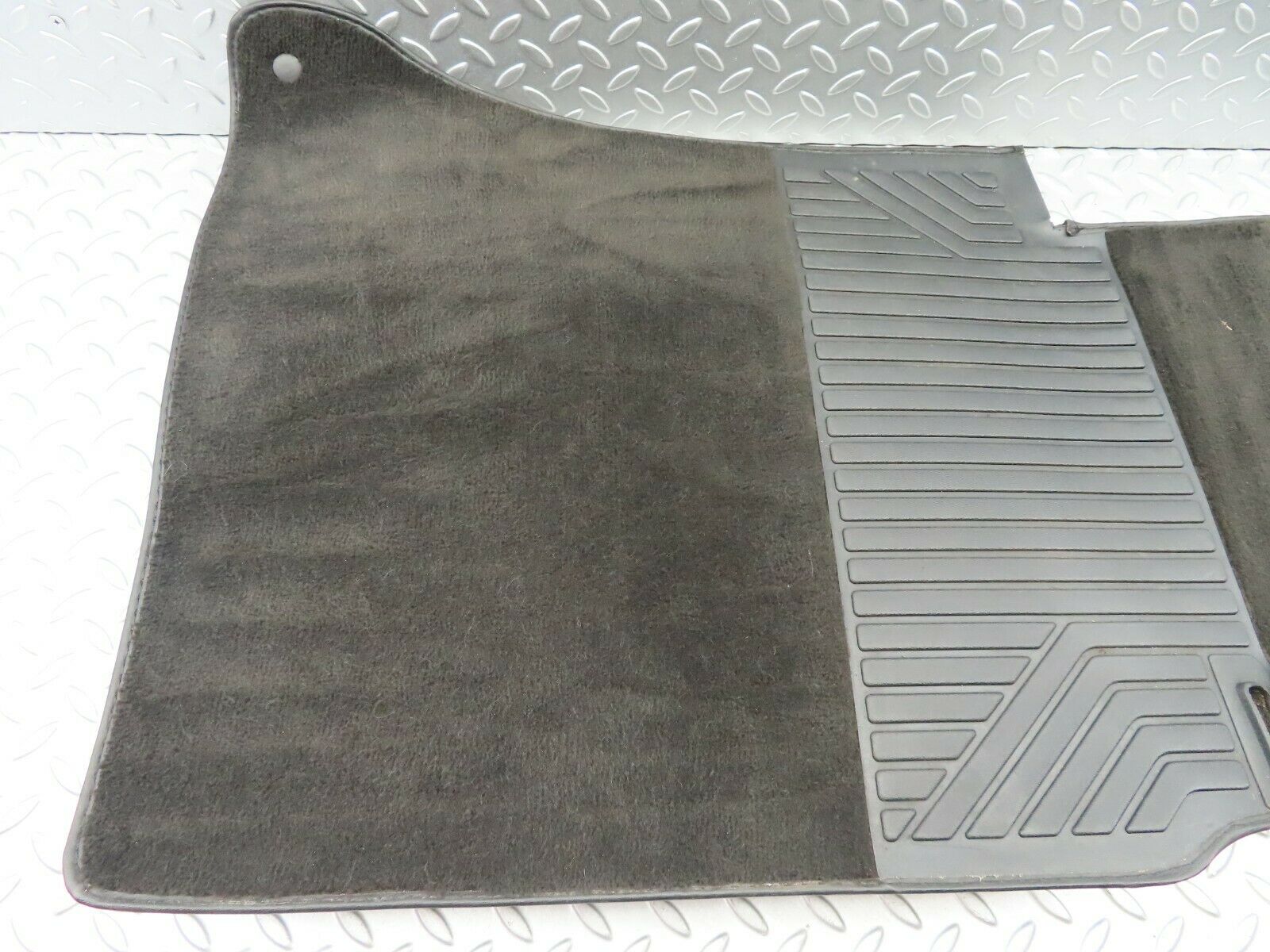6660 Mercedes-Benz S124 E220 Wagon Front Right Driver Side Floor Carpet