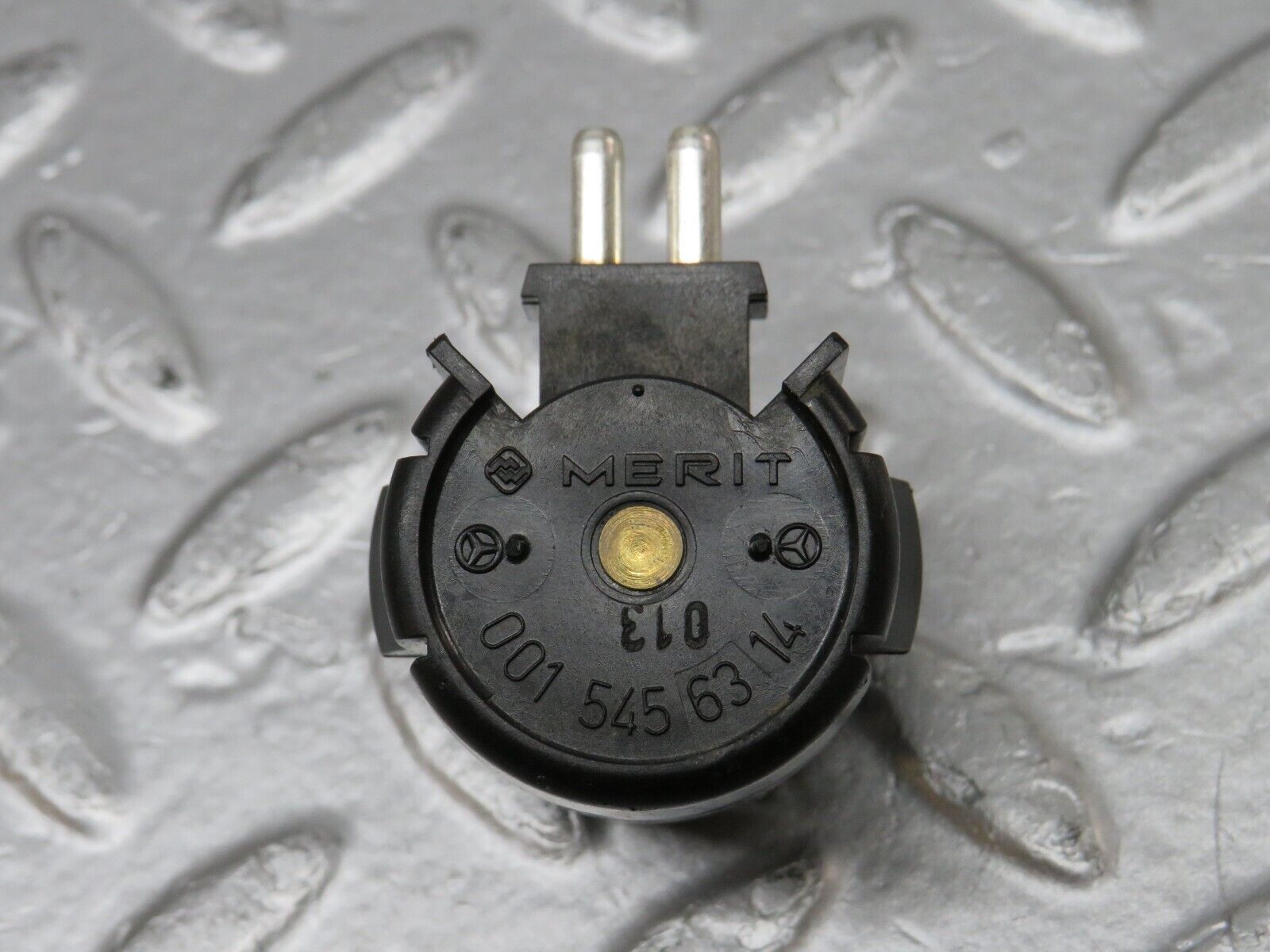 34323 Mercedes-Benz C126 380SEC Coupe Kick Down Switch 0015456314