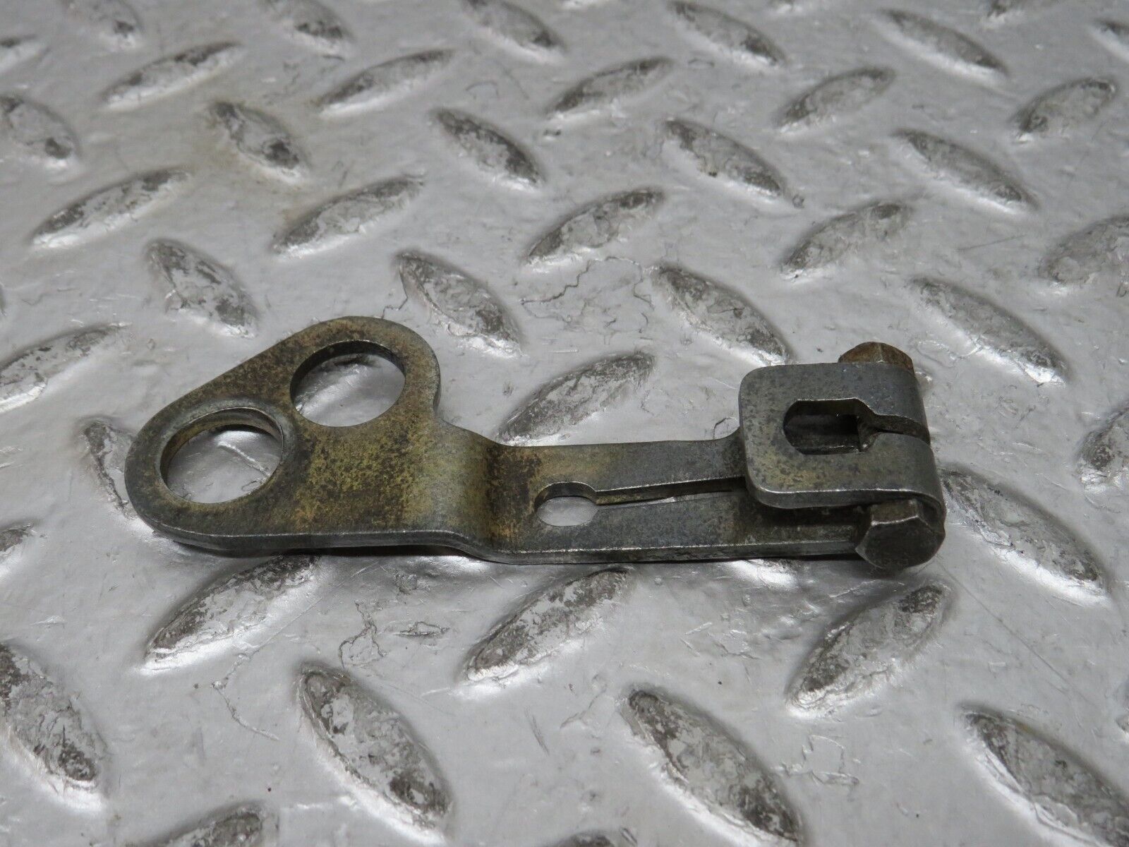 27463 Mercedes-Benz W123 280E Gearbox Linkage Bracket