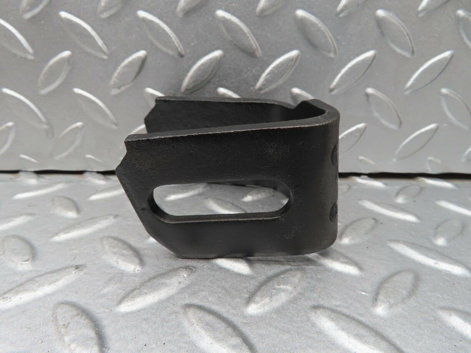 14506 Mercedes-Benz W116 350SE Front Bumper Bracket Holder