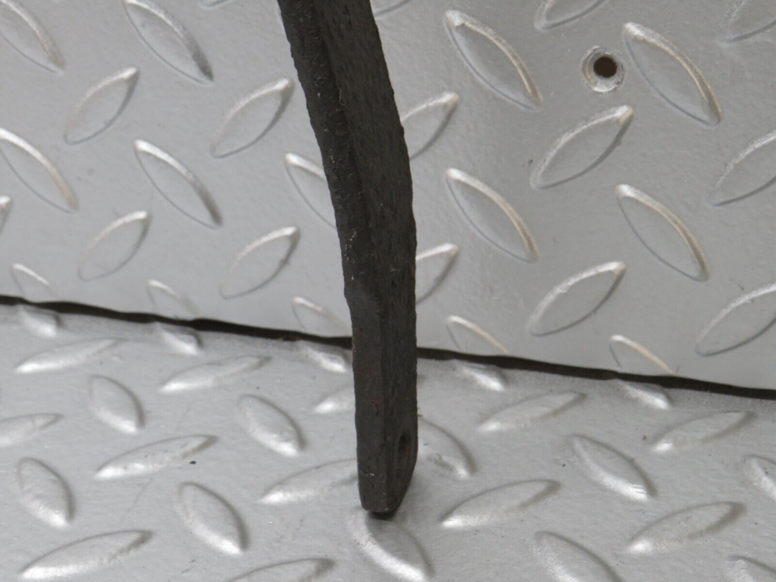 0408 Mercedes-Benz W116 350SE Anti Roll Bar Rear Axle 1163261565