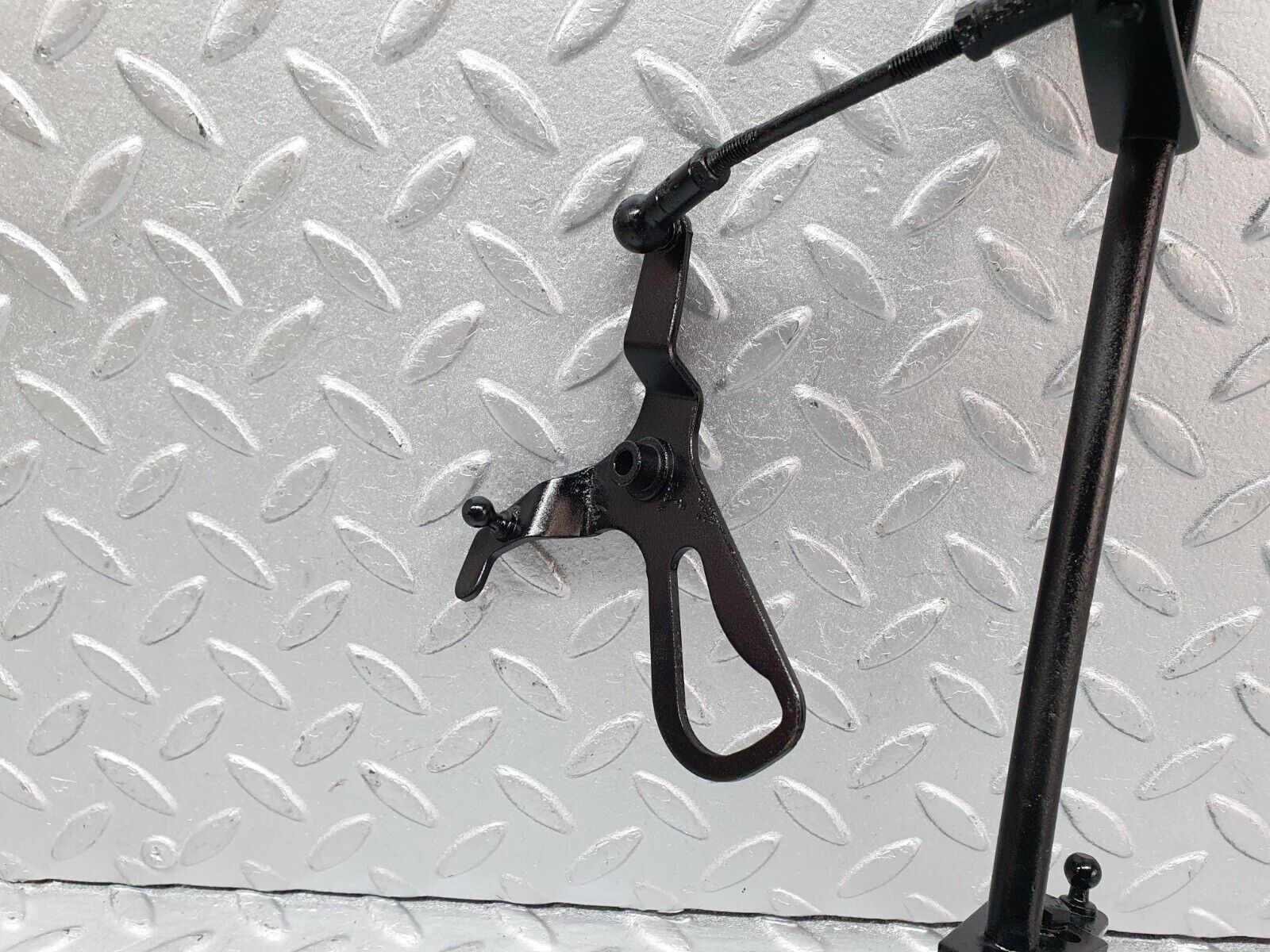 41234 Mercedes-Benz W126 300SE Throttle Linkage