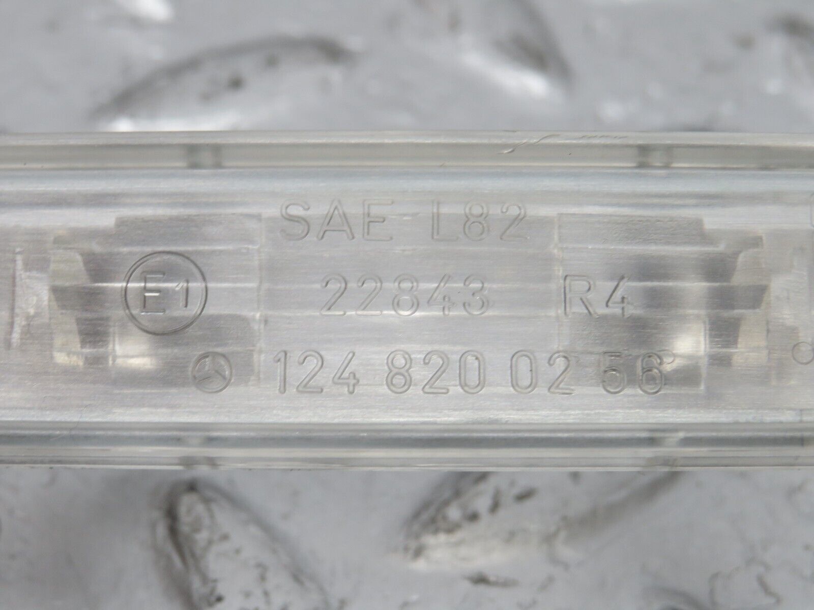33326 Mercedes-Benz W202 C180 number Plate Light 1248200256